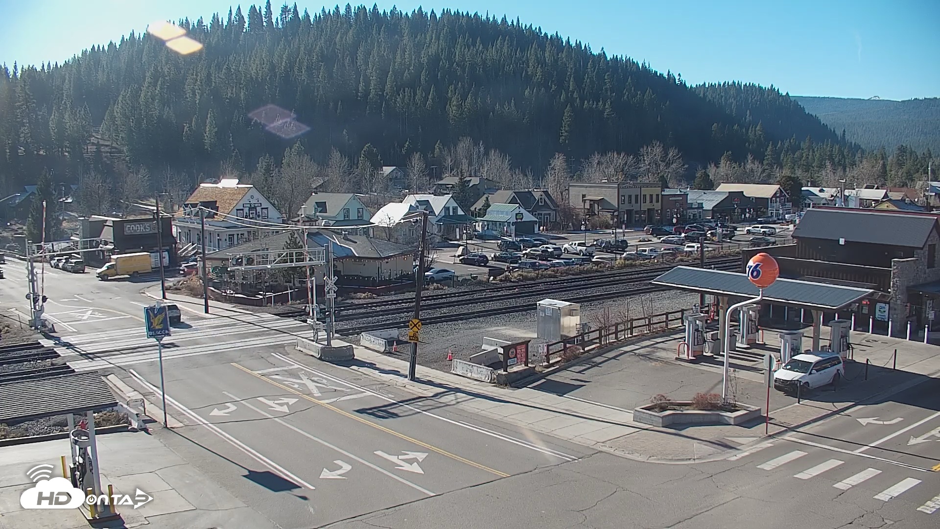 Snapshot of Downtown Truckee California Live Webcam taken Dec 10, 2025, 10:23am PST