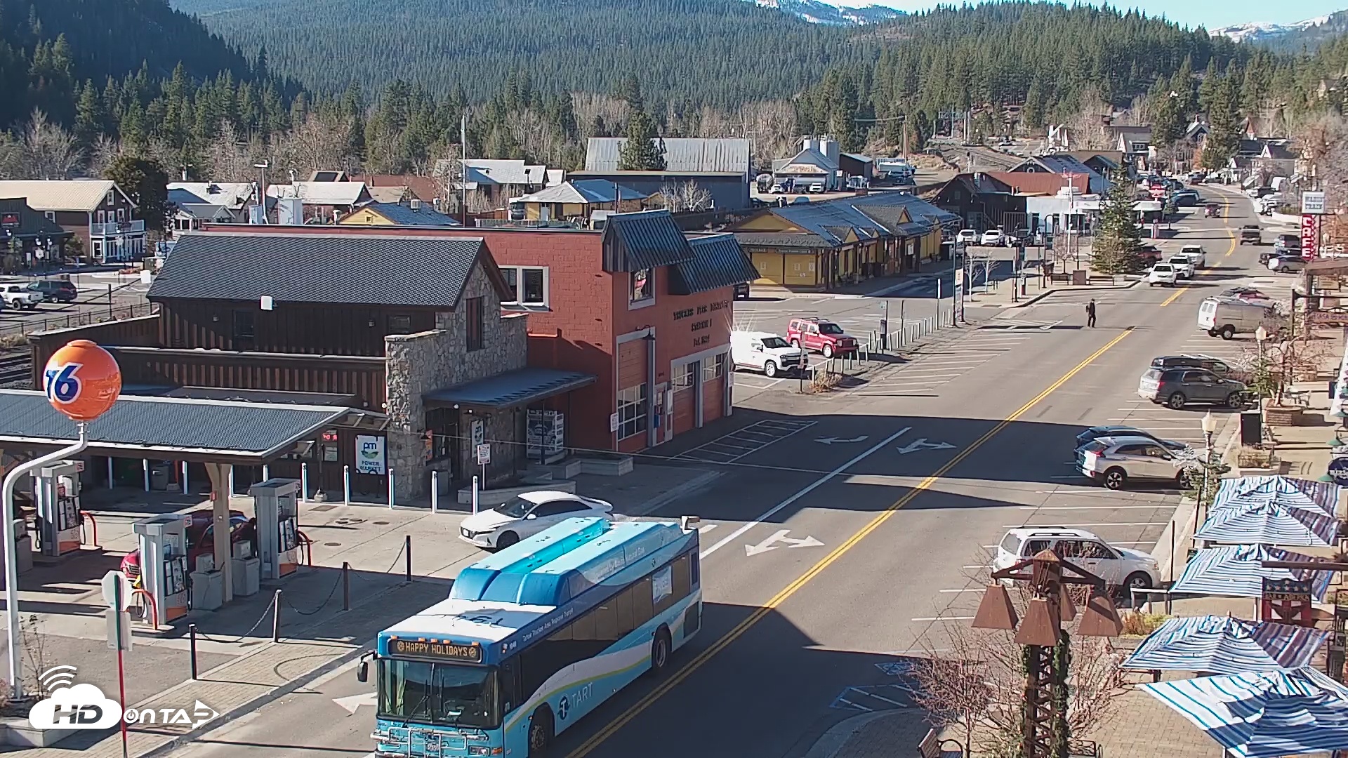 Snapshot of Downtown Truckee California Live Webcam taken Dec 1, 2025, 10:08am PST