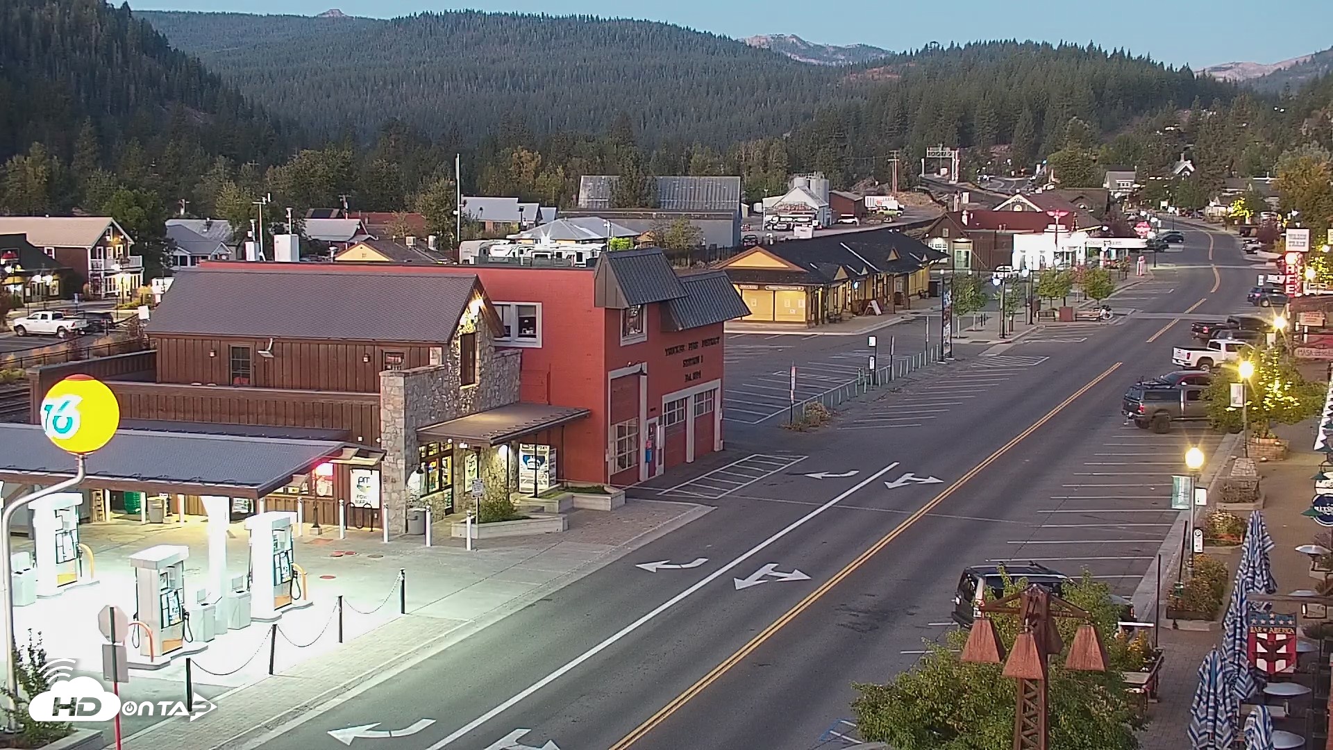 Snapshot of Downtown Truckee California Live Webcam taken Sep 19, 2026, 6:27am PDT