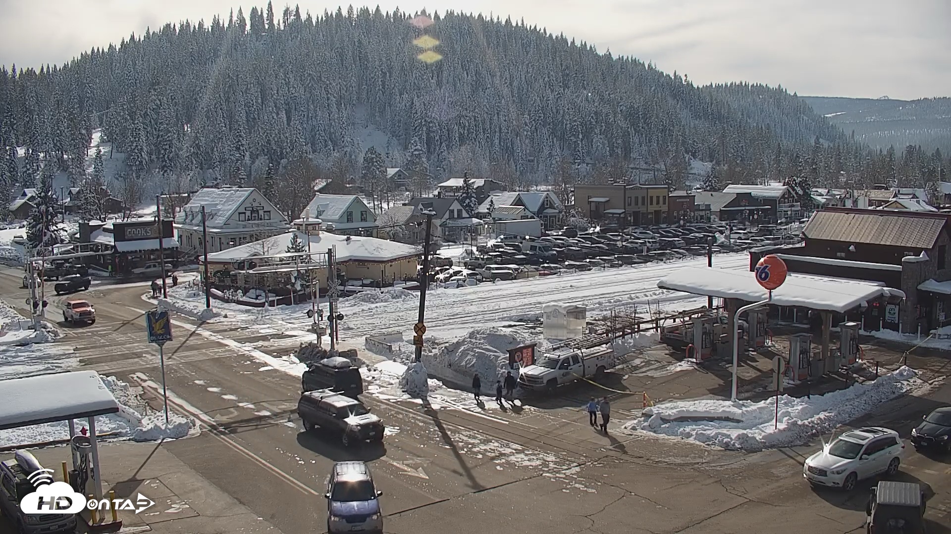 Snapshot of Downtown Truckee California Live Webcam taken Dec 30, 2025, 12:44pm PST