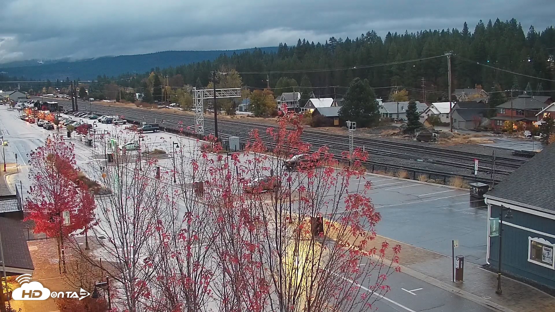 Snapshot of Downtown Truckee California Live Webcam taken Oct 23, 2026, 7:02am PDT