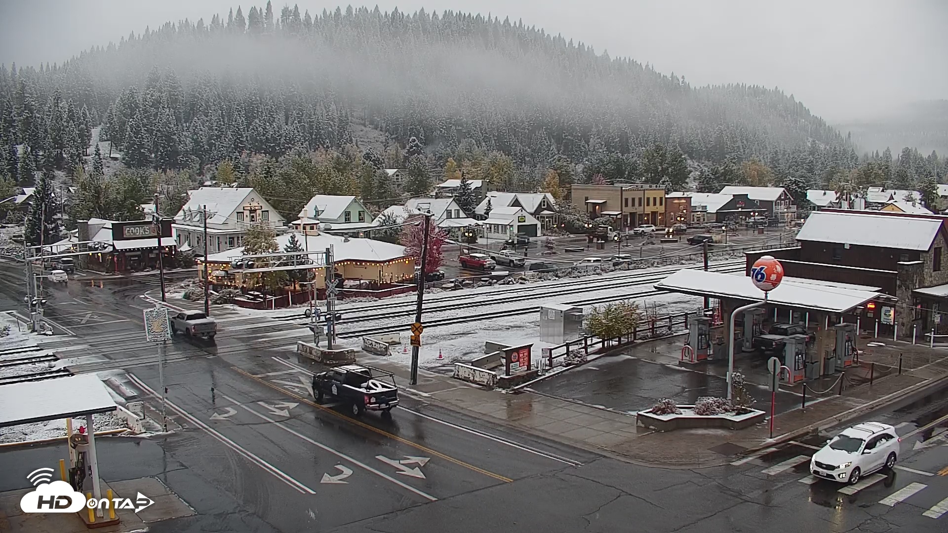 Snapshot of Downtown Truckee California Live Webcam taken Oct 15, 2025, 7:43am PDT