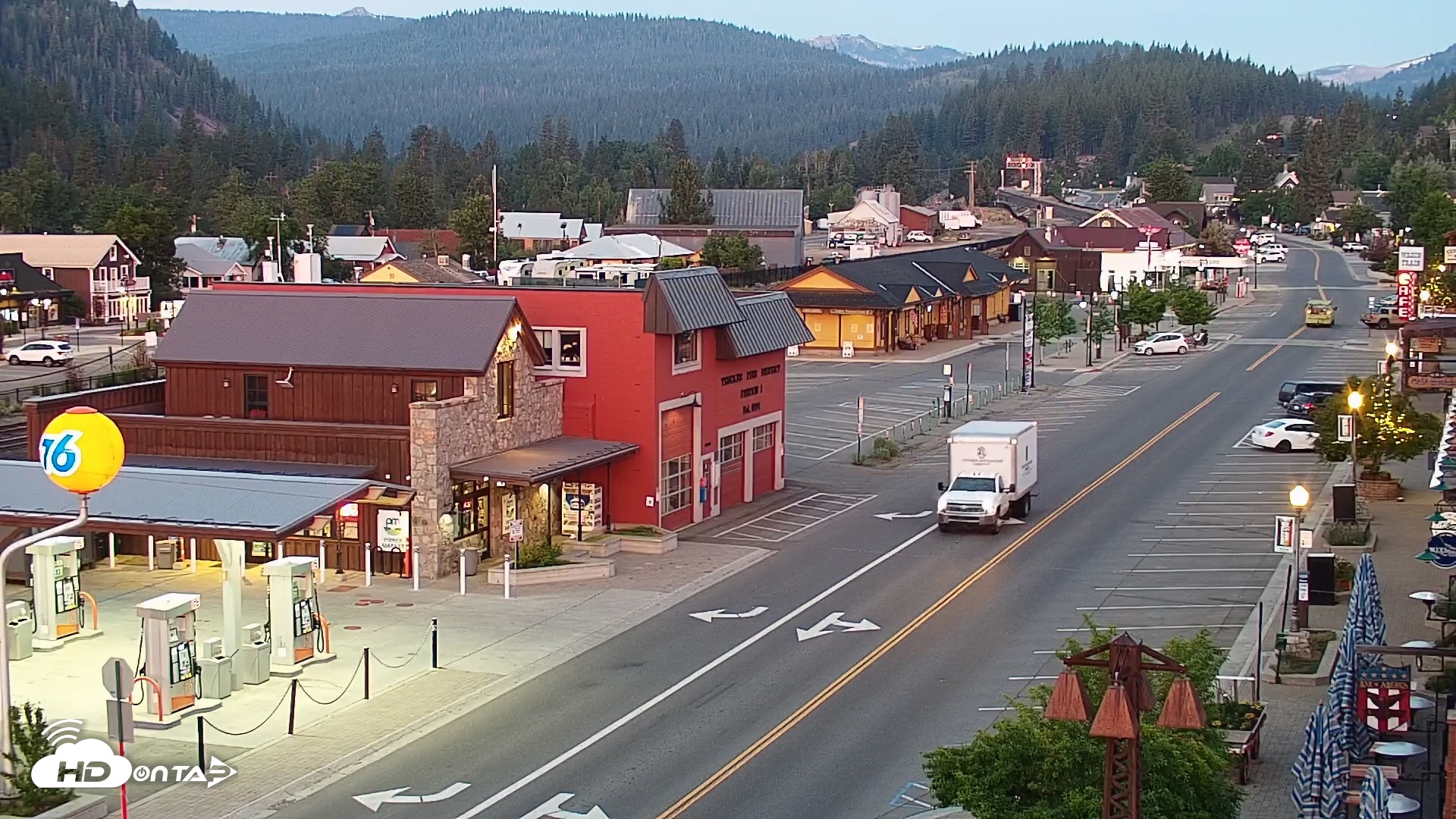 Snapshot of Downtown Truckee California Live Webcam taken Jun 18, 2026, 5:23am PDT