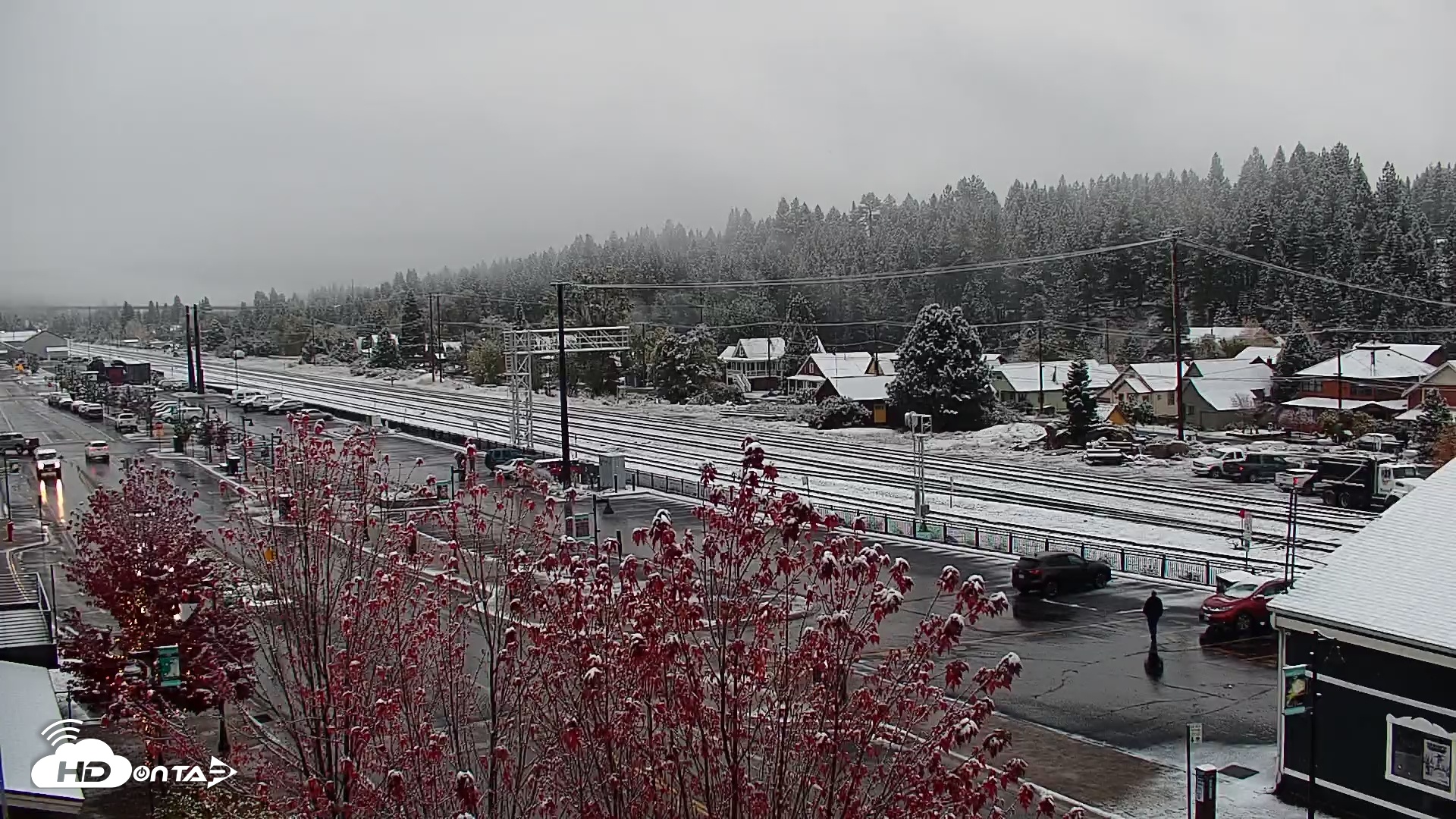 Snapshot of Downtown Truckee California Live Webcam taken Oct 15, 2025, 7:44am PDT