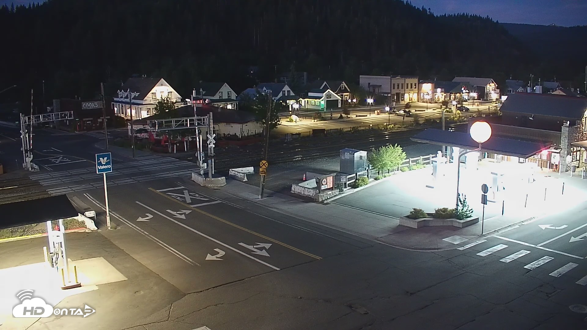 Snapshot of Downtown Truckee California Live Webcam taken Jun 5, 2026, 4:55am PDT