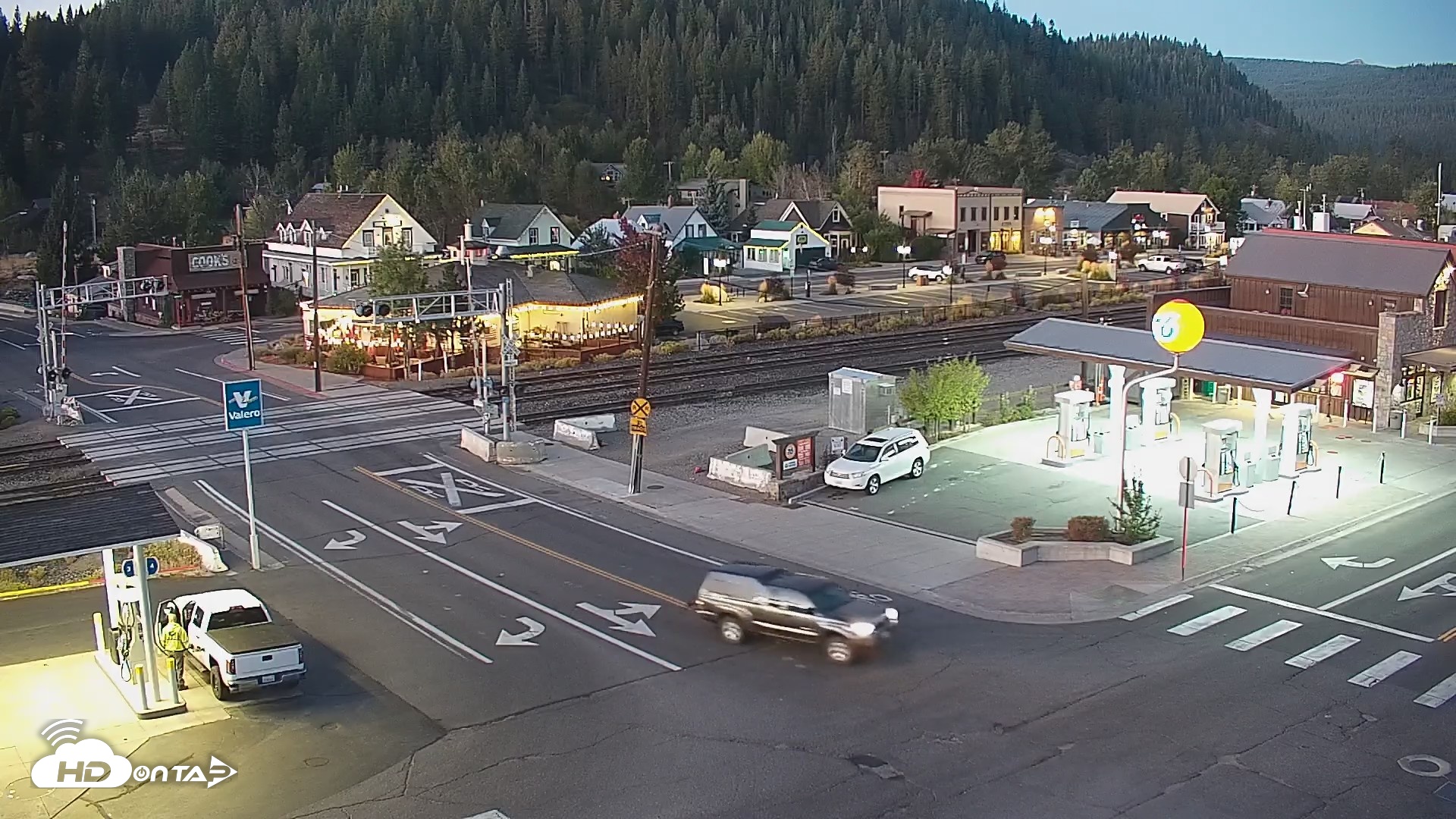 Snapshot of Downtown Truckee California Live Webcam taken Sep 19, 2026, 6:27am PDT