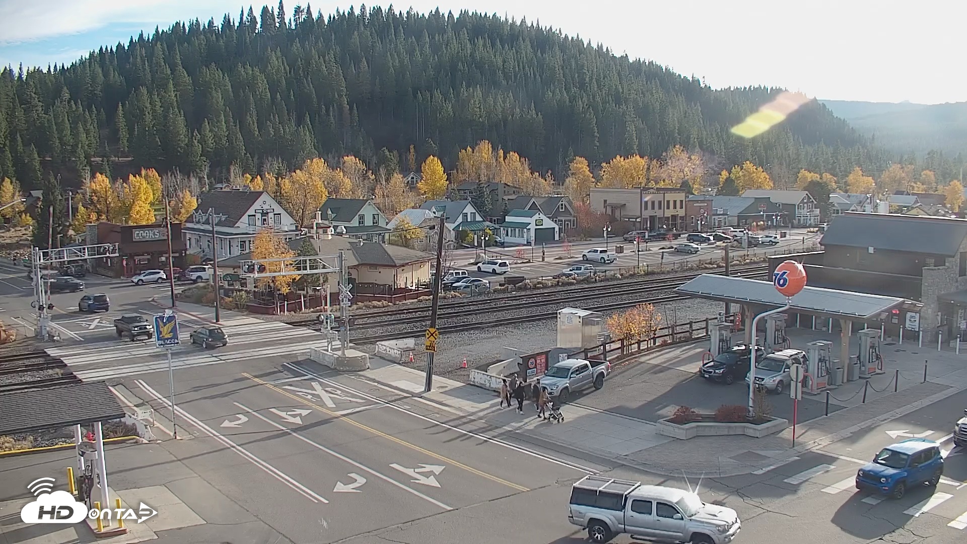 Snapshot of Downtown Truckee California Live Webcam taken Oct 30, 2025, 4:25pm PDT