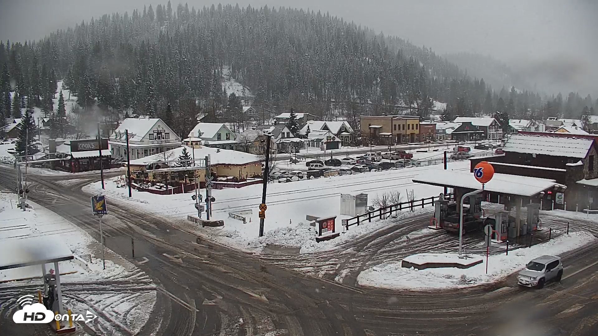 Snapshot of Downtown Truckee California Live Webcam taken Dec 25, 2025, 10:22am PST