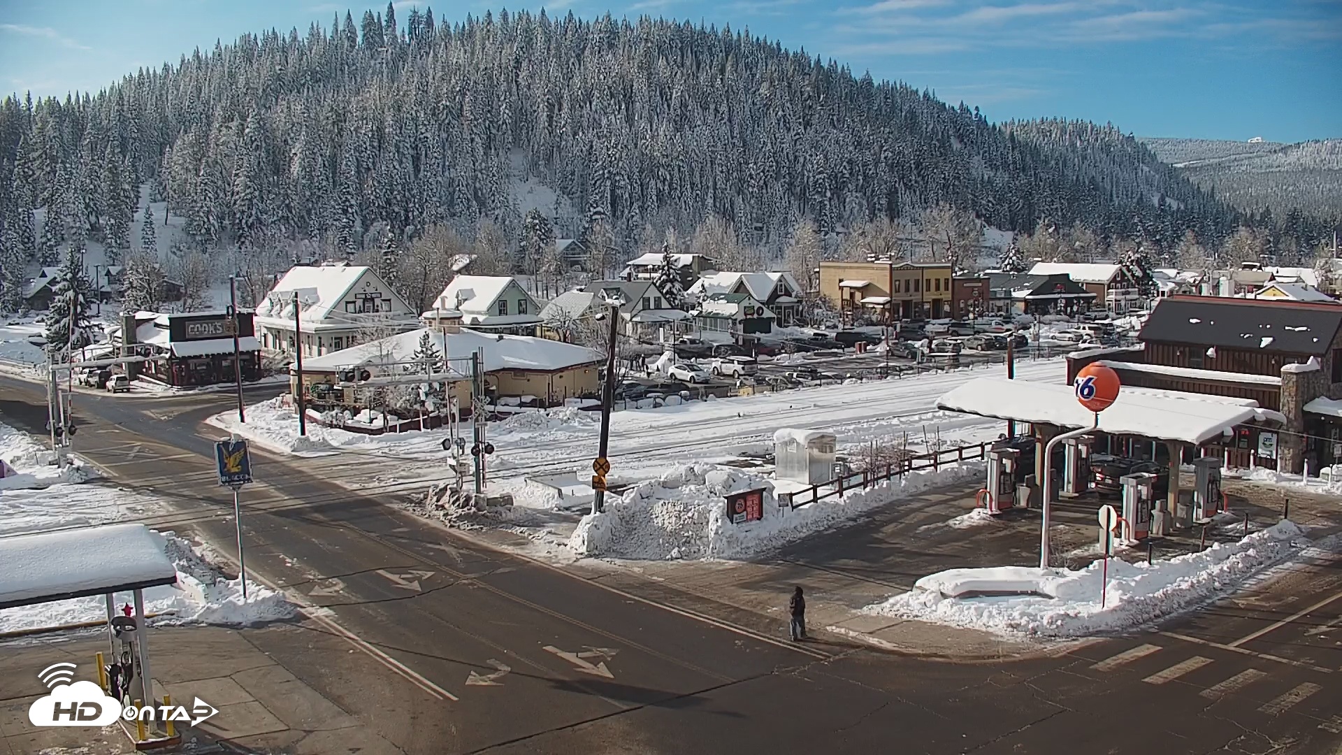 Snapshot of Downtown Truckee California Live Webcam taken Dec 28, 2025, 9:18am PST