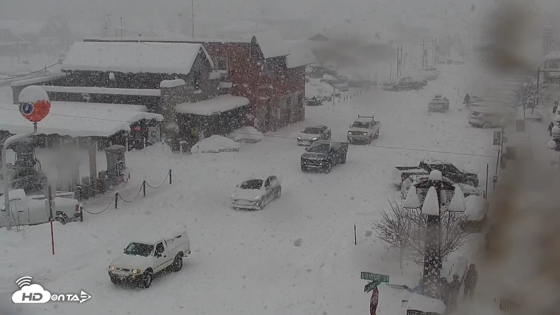 Snapshot of Downtown Truckee California Live Webcam taken Feb 17, 2026, 11:27am PST