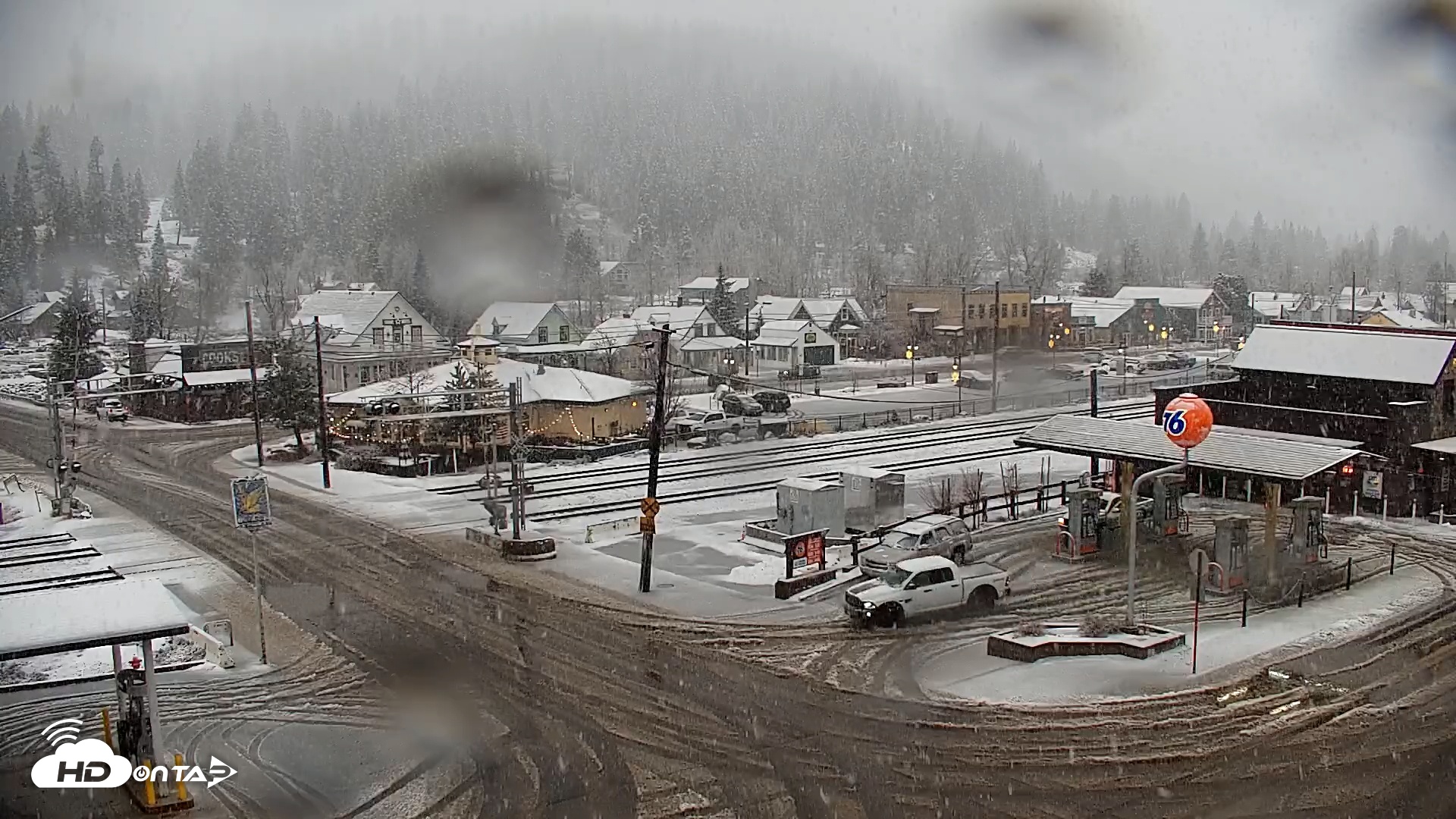 Snapshot of Downtown Truckee California Live Webcam taken Feb 13, 2025, 7:50am PST