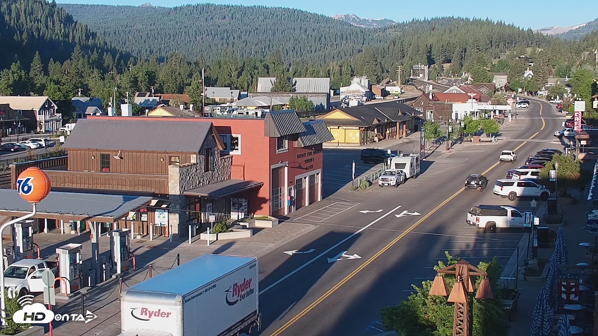 Snapshot of Downtown Truckee California Live Webcam taken Jun 14, 2026, 6:20am PDT
