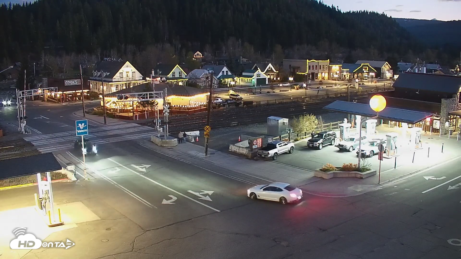 Snapshot of Downtown Truckee California Live Webcam taken Apr 29, 2026, 8:17pm PDT