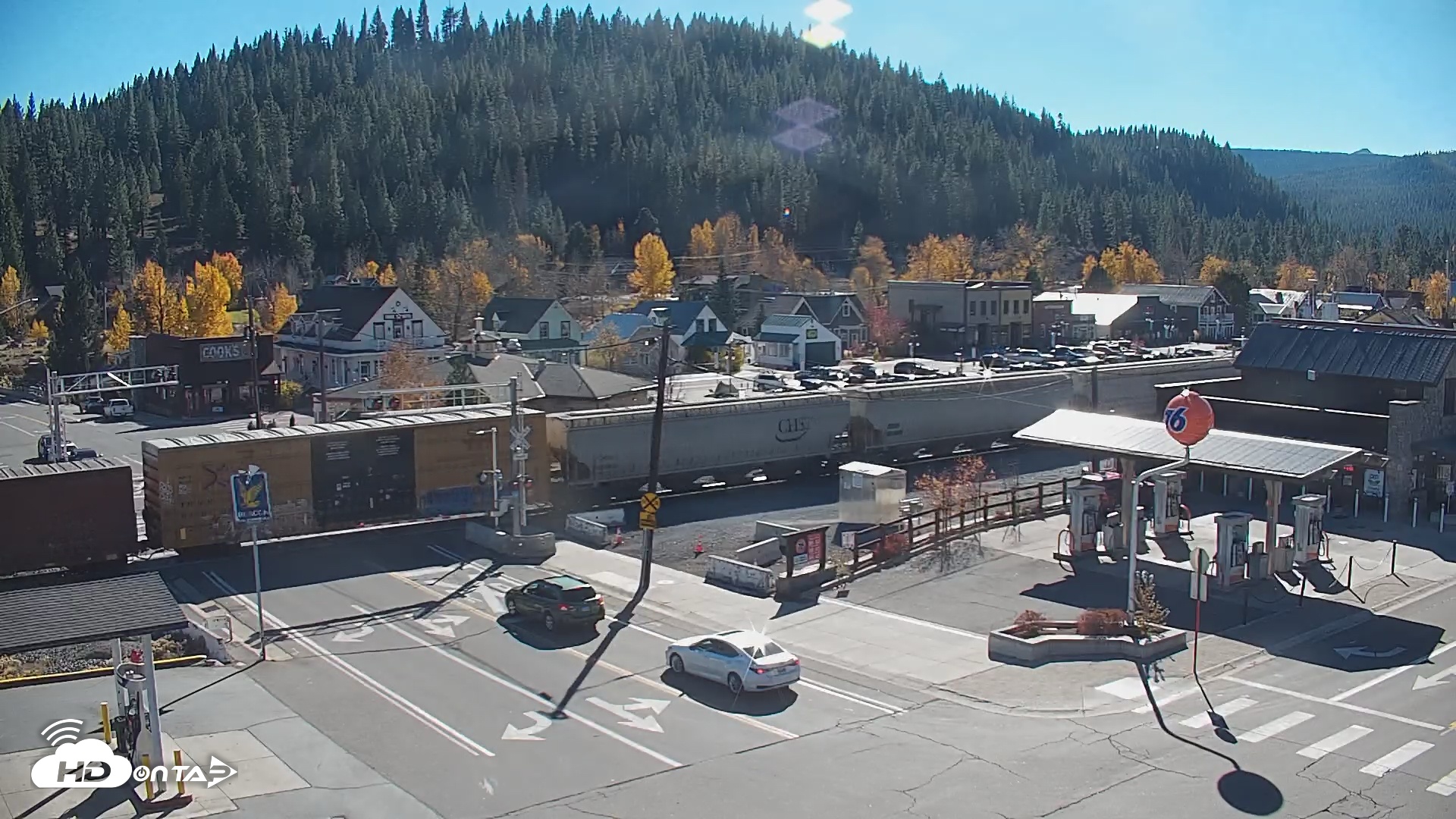 Snapshot of Downtown Truckee California Live Webcam taken Nov 2, 2025, 1:19pm PST