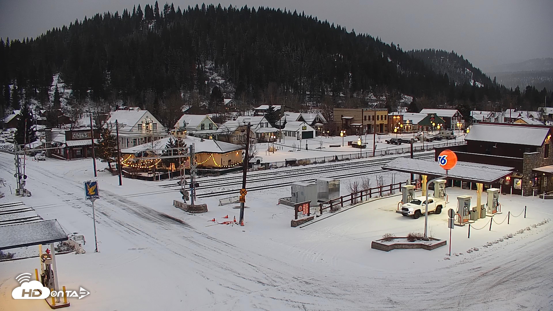 Snapshot of Downtown Truckee California Live Webcam taken Feb 7, 2025, 6:56am PST