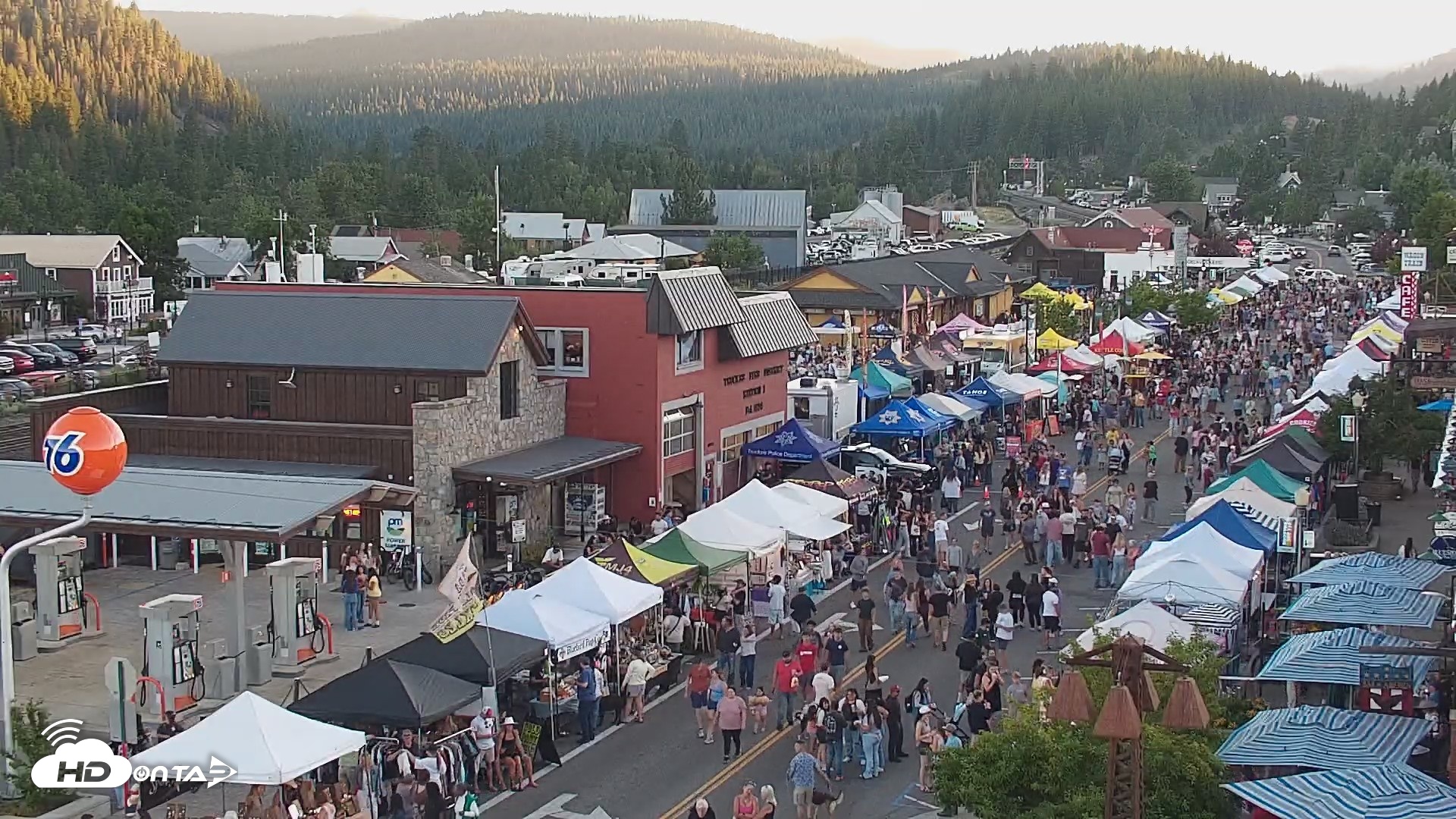Snapshot of Downtown Truckee California Live Webcam taken Jul 9, 2026, 8:05pm PDT