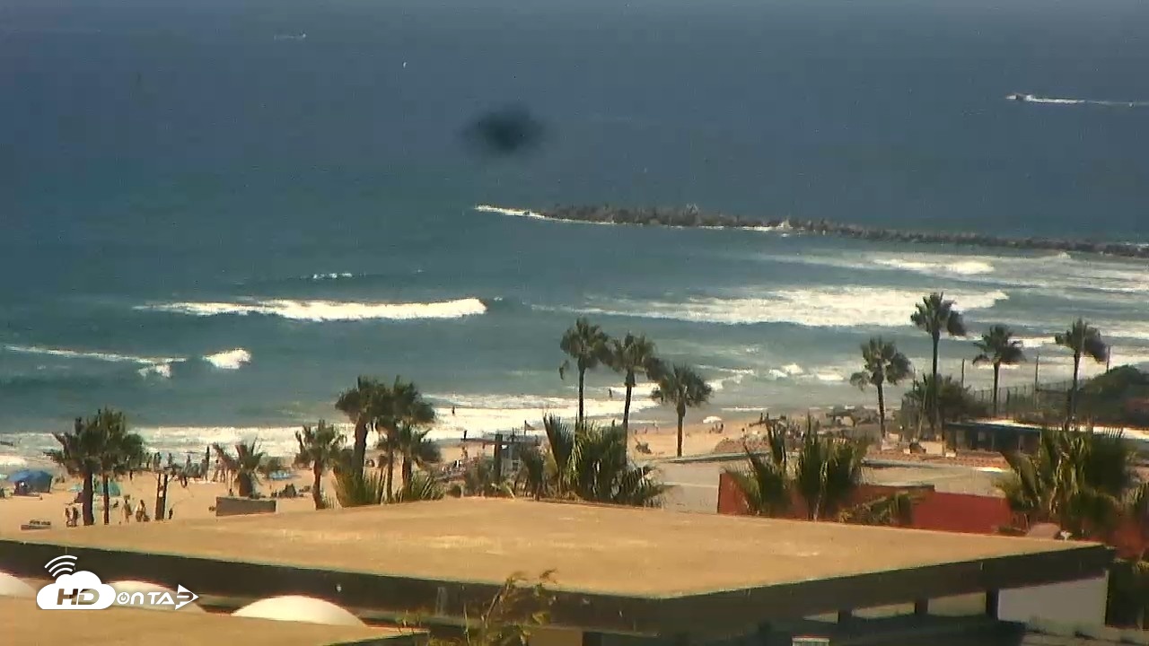 Snapshot of Hammerland Surf Live Webcam taken Aug 3, 2026, 2:06pm PDT