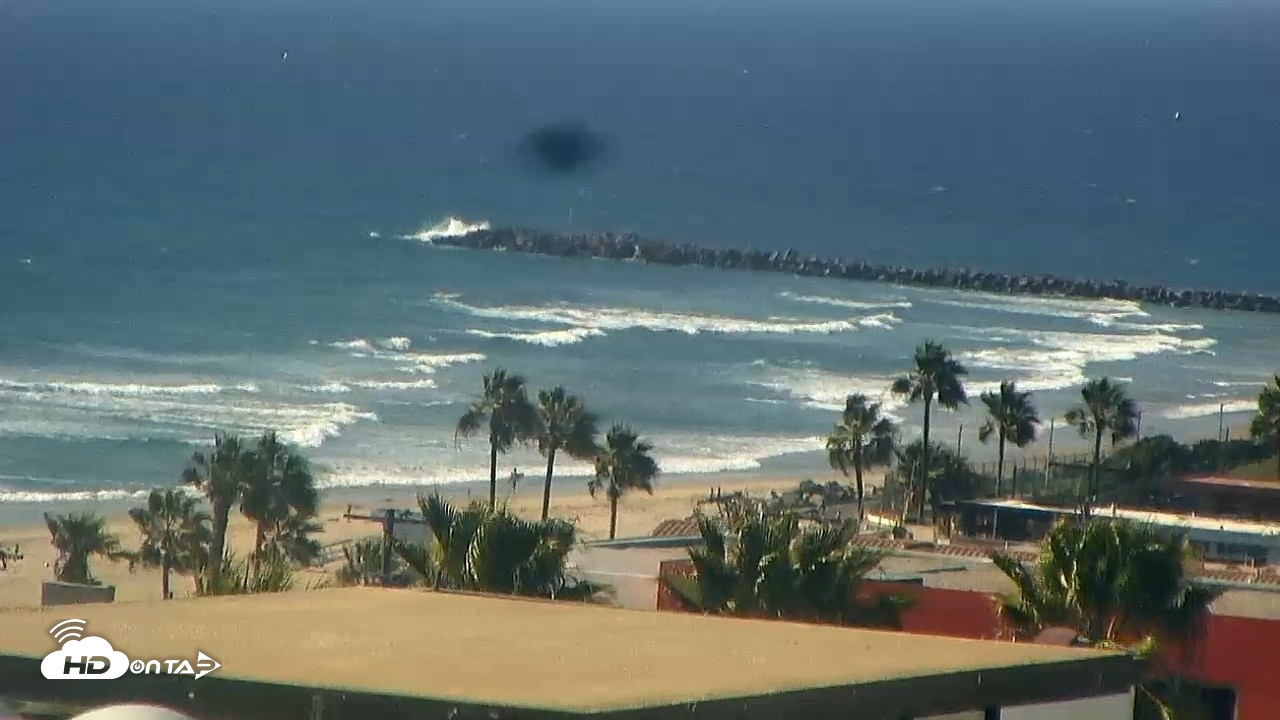 Snapshot of Hammerland Surf Live Webcam taken Sep 15, 2026, 3:44pm PDT