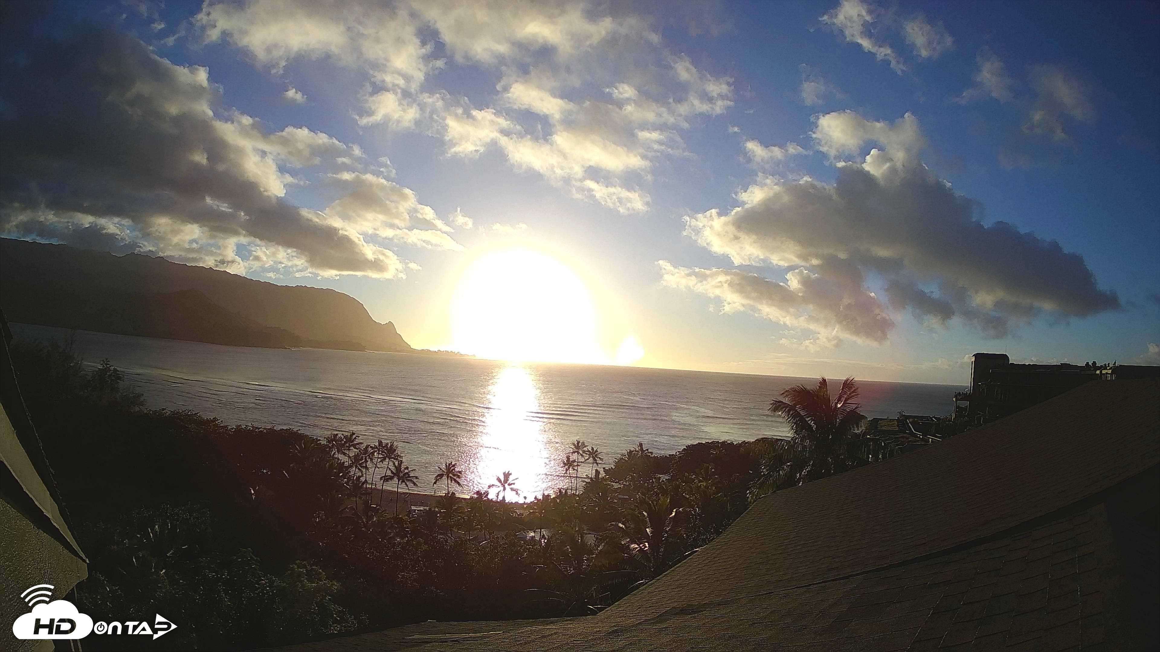 Snapshot of Hanalei Bay Resort - Kauai Hawaii Live Webcam taken Aug 22, 2026, 6:42pm HST