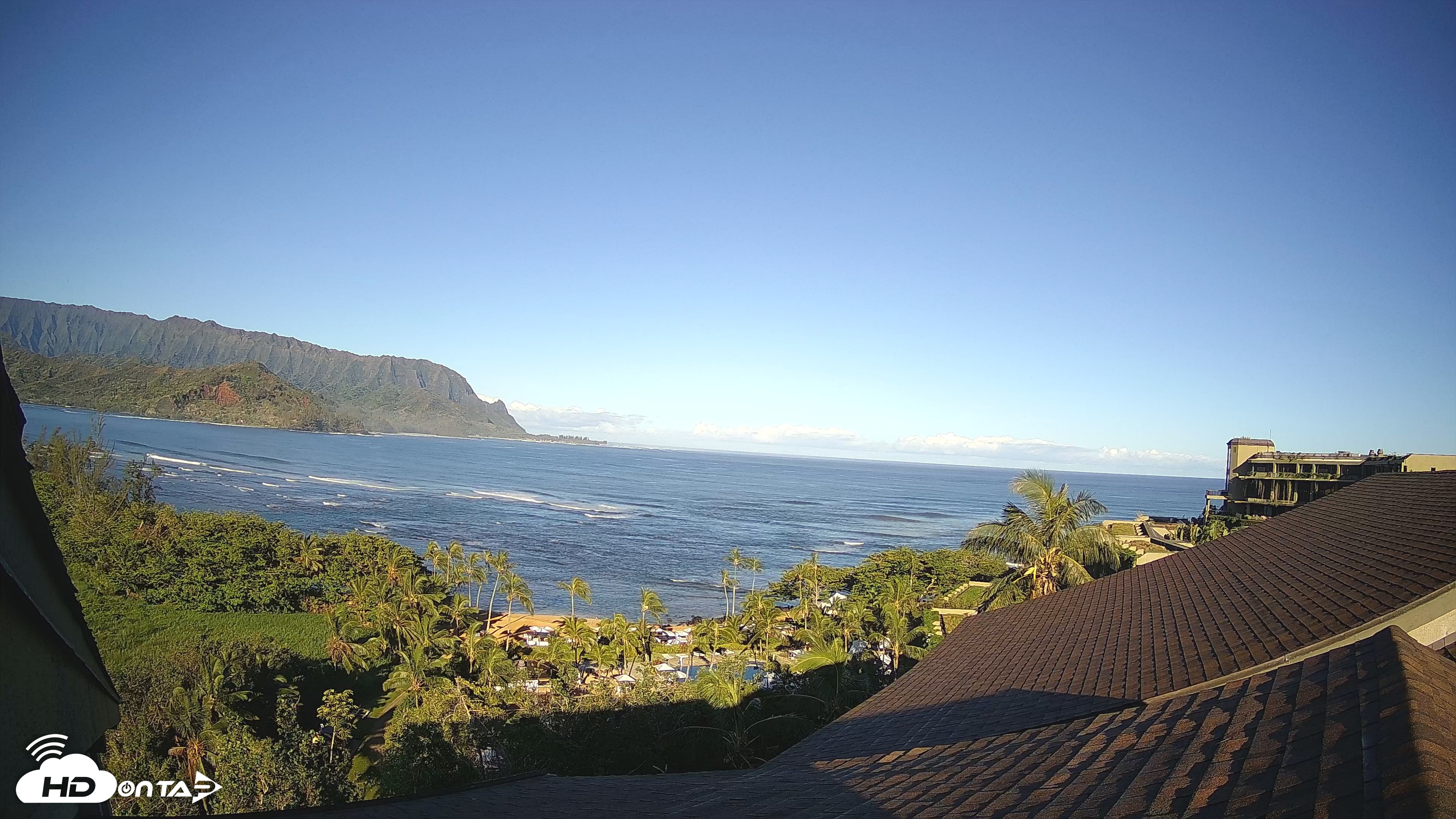 Snapshot of Hanalei Bay Resort - Kauai Hawaii Live Webcam taken Oct 9, 2026, 7:51am HST