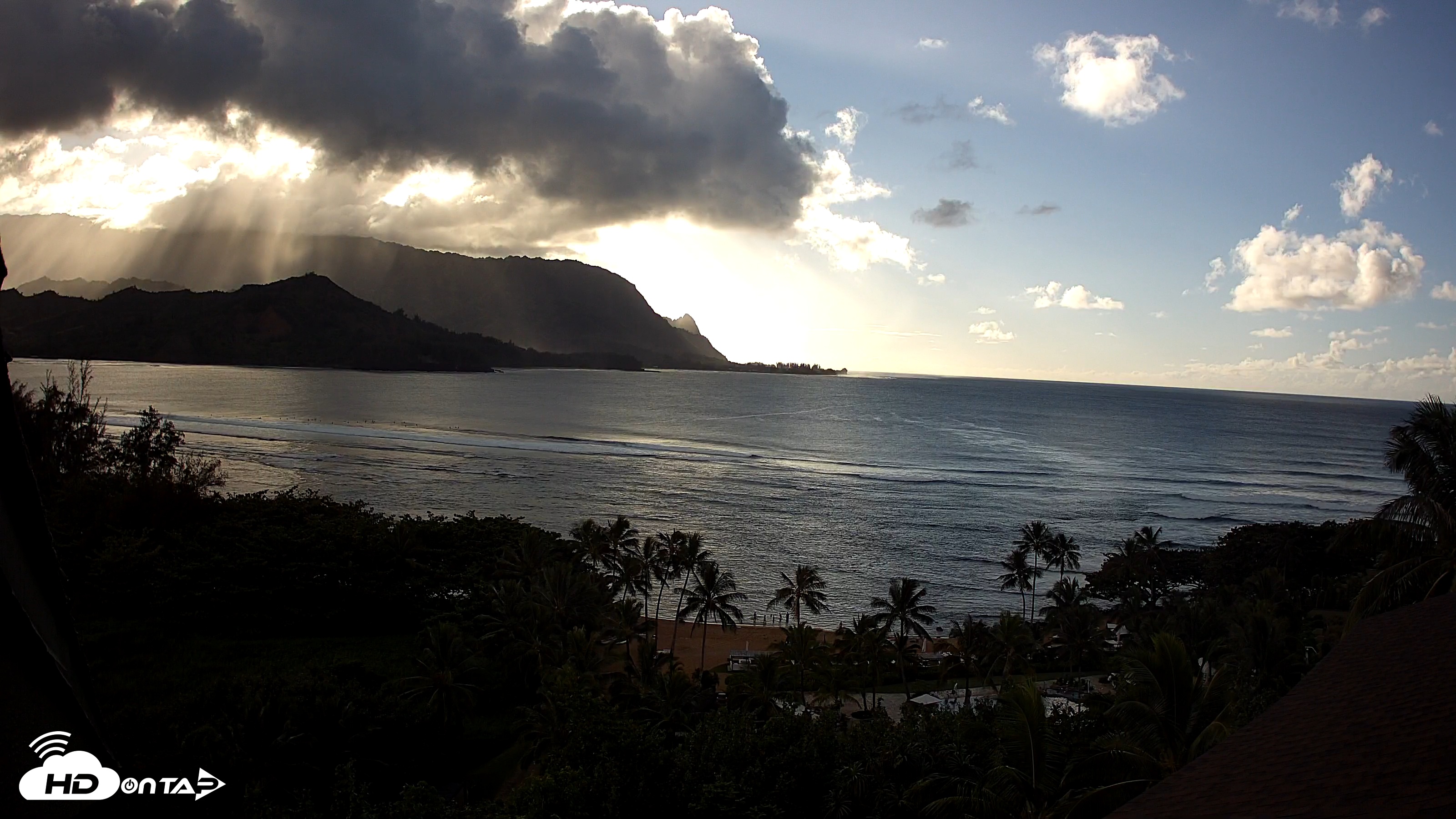 Snapshot of Hanalei Bay Resort - Kauai Hawaii Live Webcam taken Oct 14, 2025, 4:52pm HST