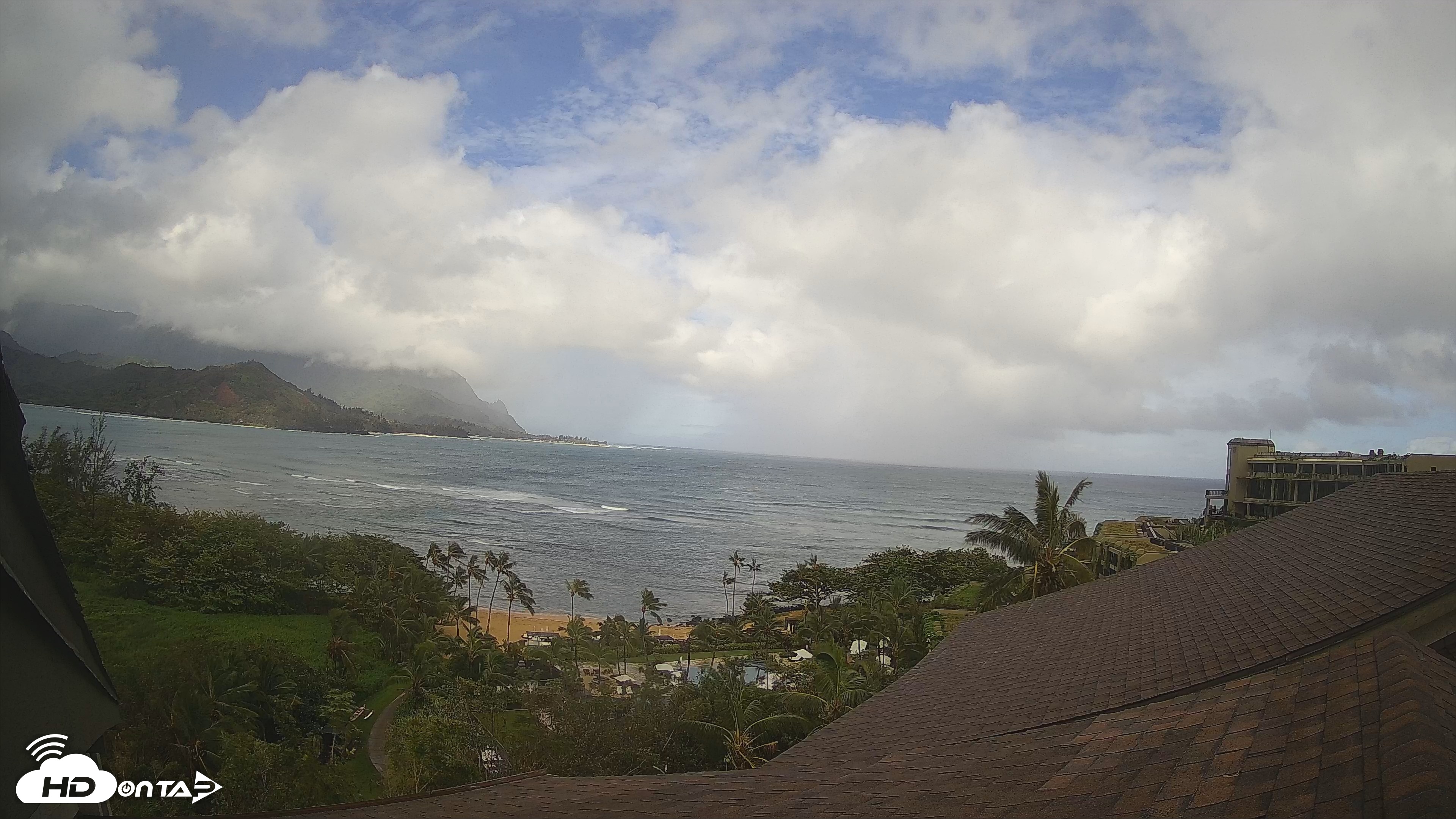 Snapshot of Hanalei Bay Resort - Kauai Hawaii Live Webcam taken Sep 28, 2026, 9:43am HST