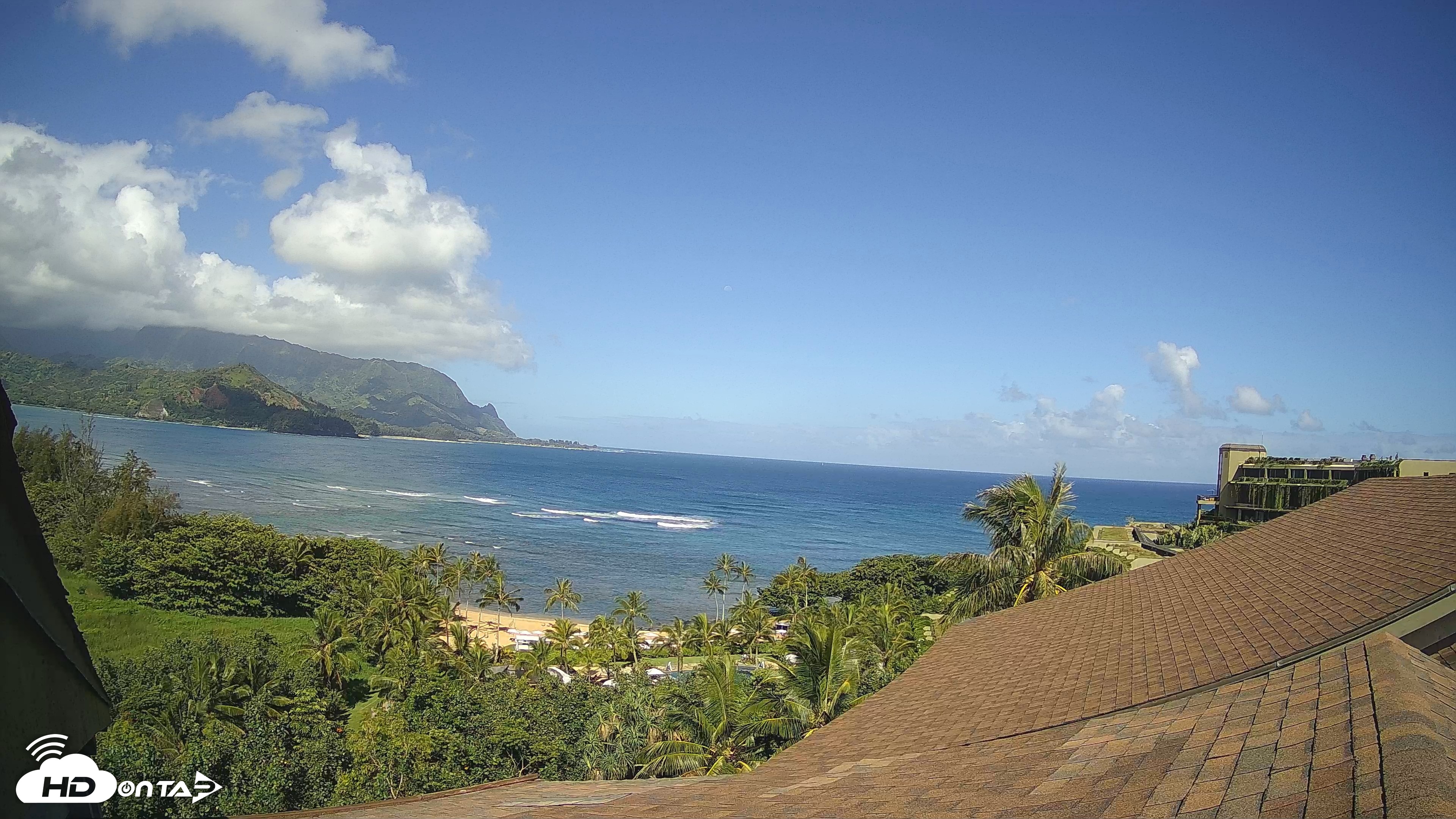 Snapshot of Hanalei Bay Resort - Kauai Hawaii Live Webcam taken Sep 1, 2026, 9:43am HST