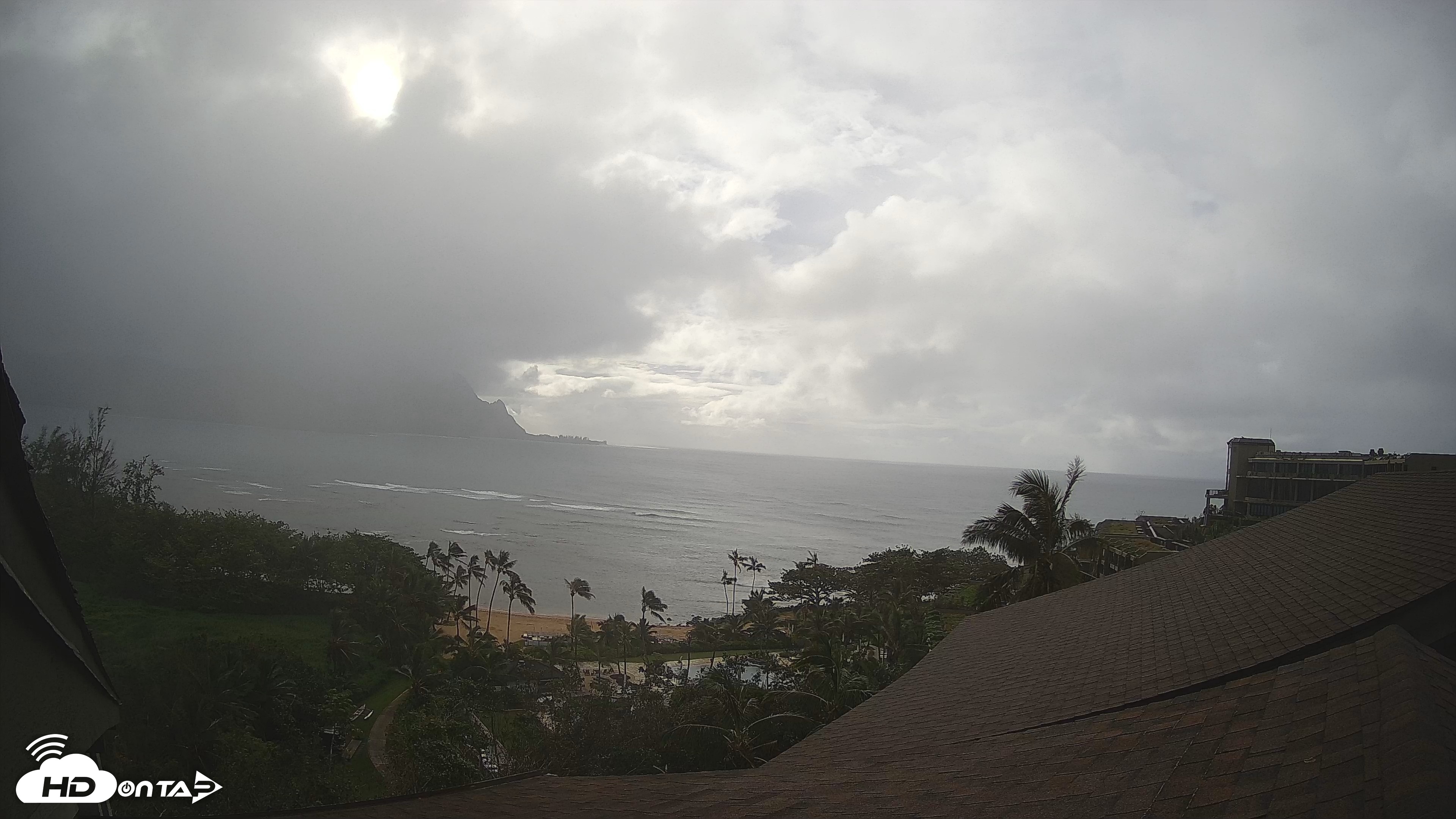 Snapshot of Hanalei Bay Resort - Kauai Hawaii Live Webcam taken Sep 25, 2026, 4:56pm HST