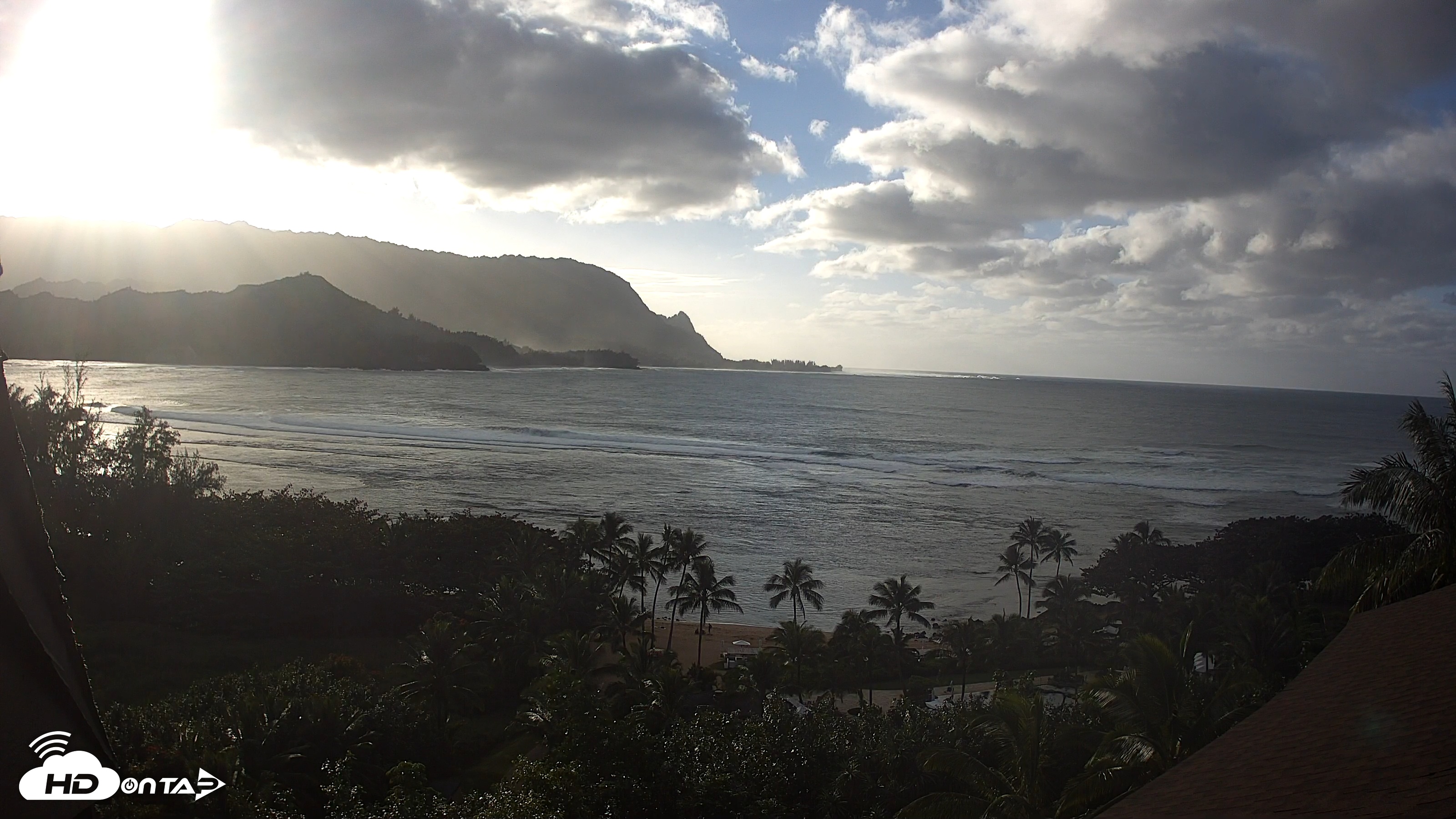 Snapshot of Hanalei Bay Resort - Kauai Hawaii Live Webcam taken Jan 16, 2026, 5:16pm HST