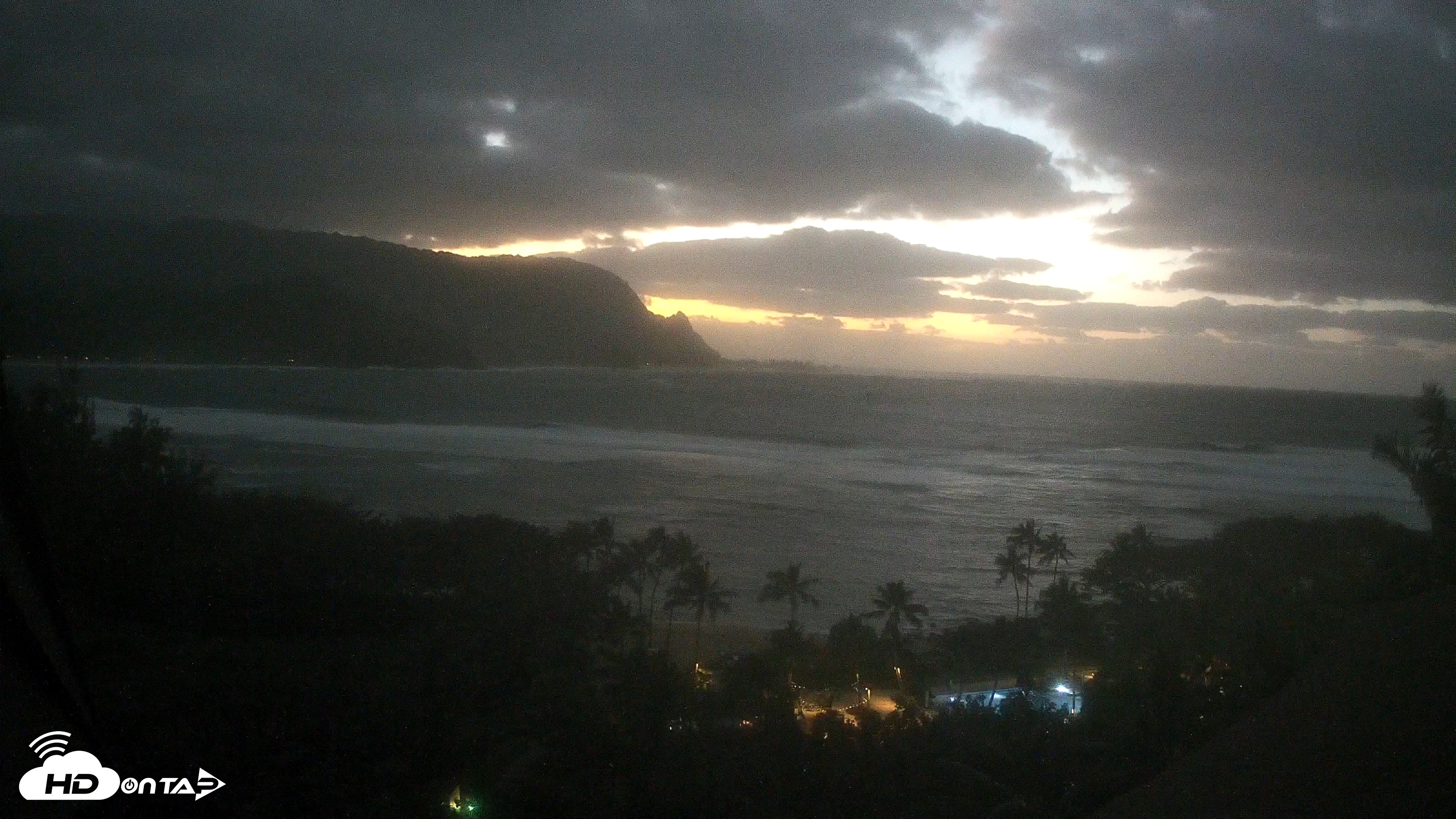 Snapshot of Hanalei Bay Resort - Kauai Hawaii Live Webcam taken Feb 3, 2026, 6:57pm HST