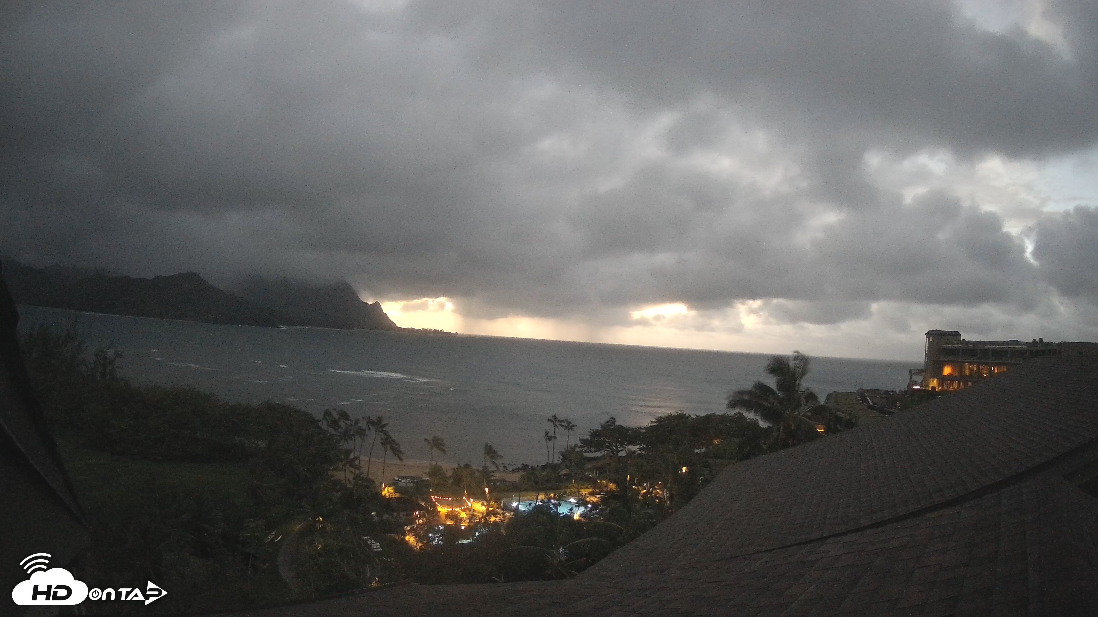Snapshot of Hanalei Bay Resort - Kauai Hawaii Live Webcam taken Sep 25, 2026, 6:58pm HST