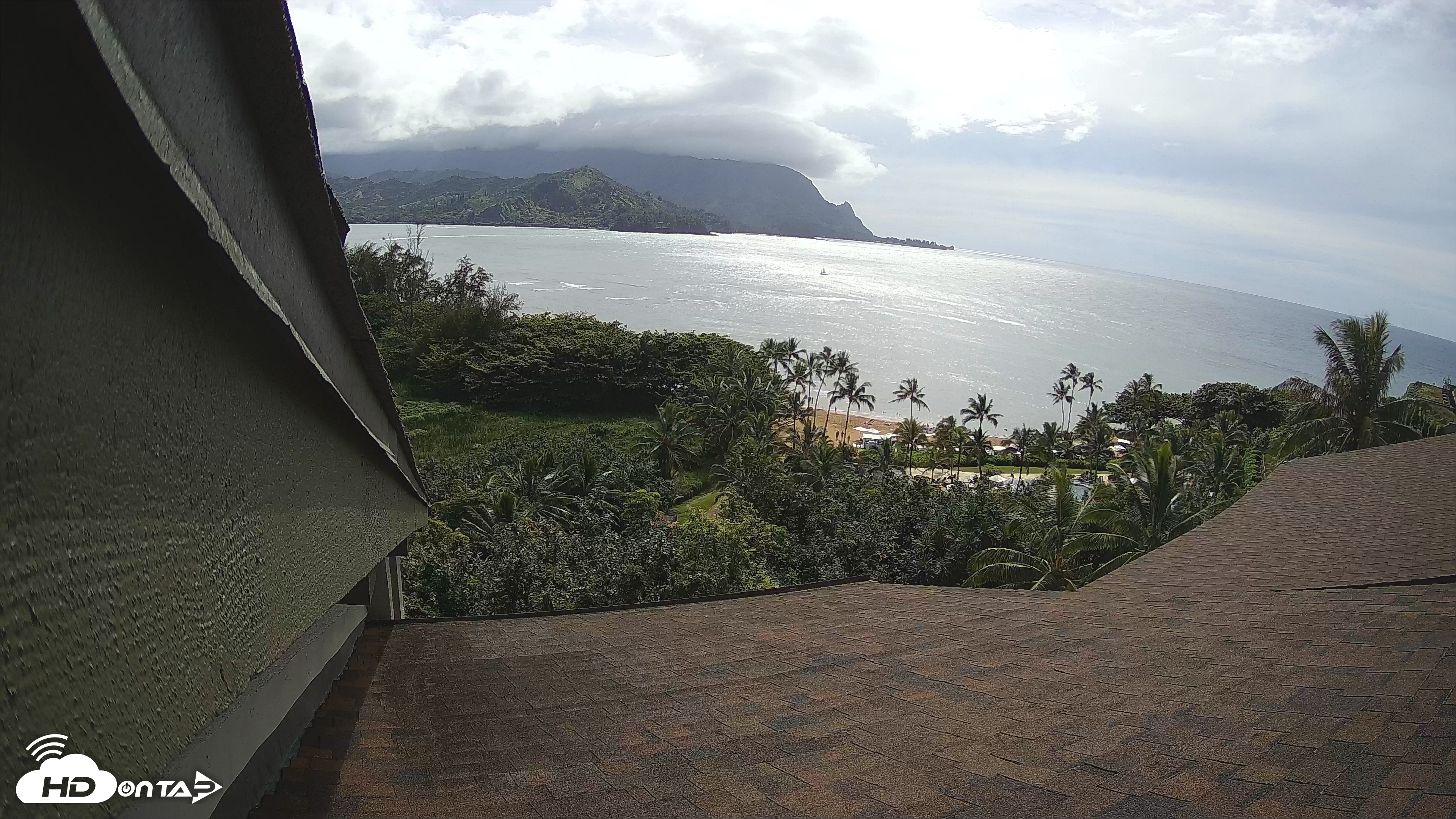 Snapshot of Hanalei Bay Resort - Kauai Hawaii Live Webcam taken Aug 5, 2026, 3:49pm HST