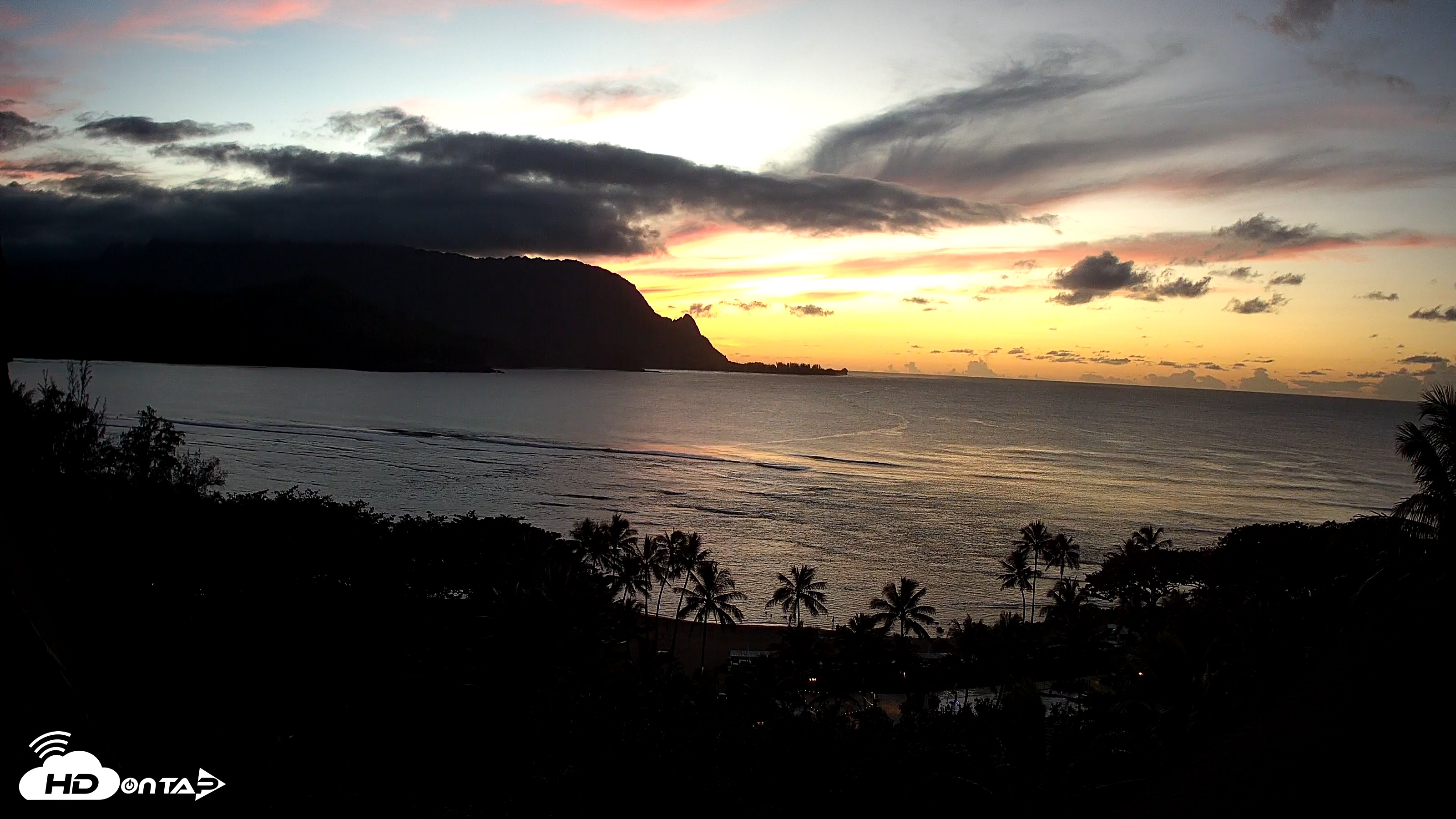 Snapshot of Hanalei Bay Resort - Kauai Hawaii Live Webcam taken Oct 11, 2025, 6:30pm HST