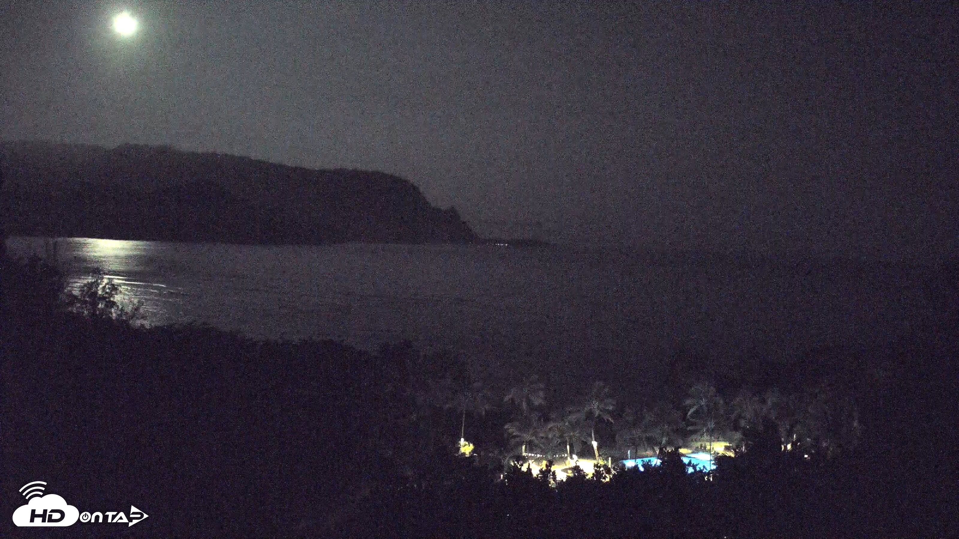 Snapshot of Hanalei Bay Resort - Kauai Hawaii Live Webcam taken Oct 3, 2025, 1:52am HST