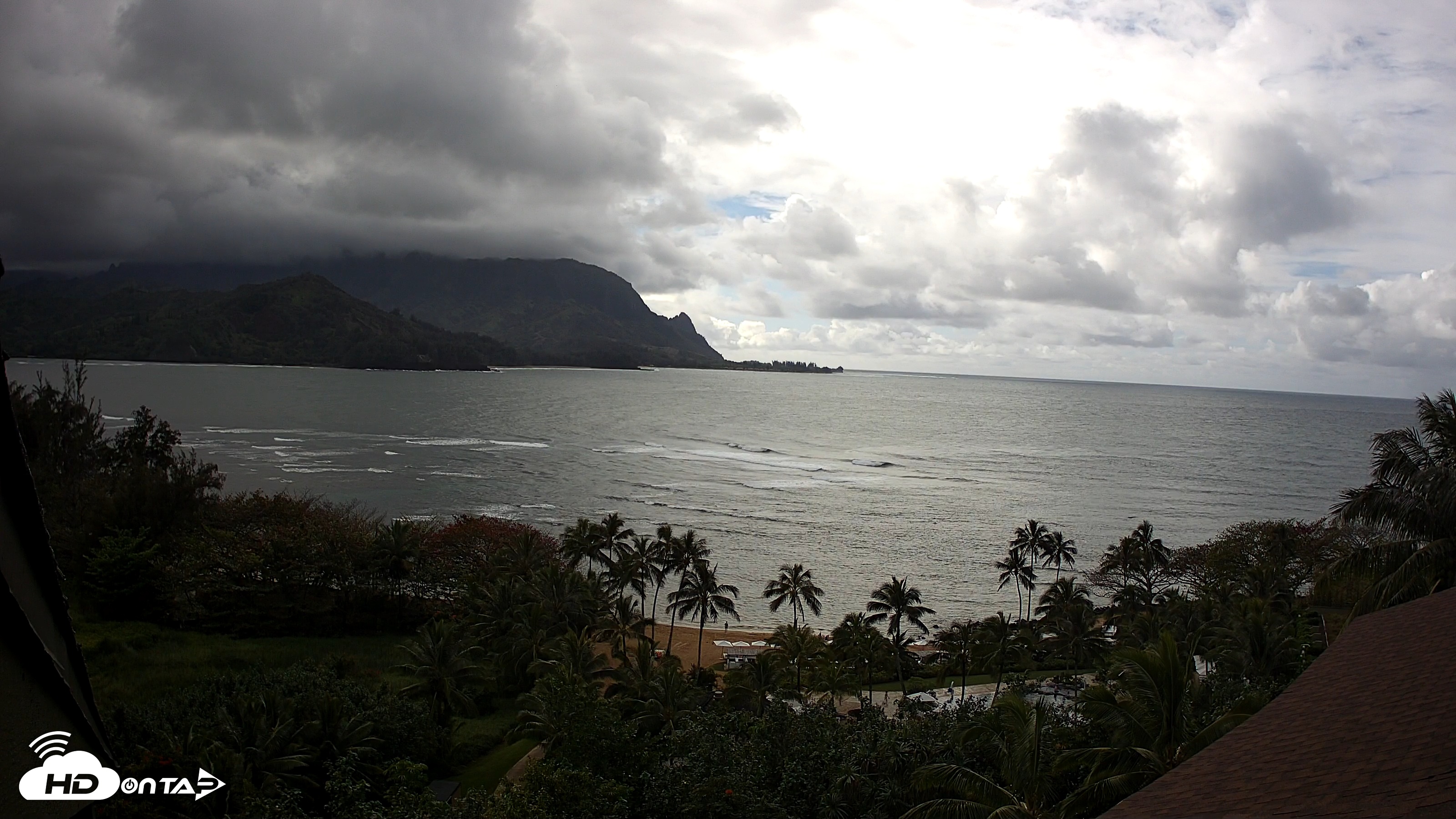 Snapshot of Hanalei Bay Resort - Kauai Hawaii Live Webcam taken Feb 22, 2026, 3:50pm HST