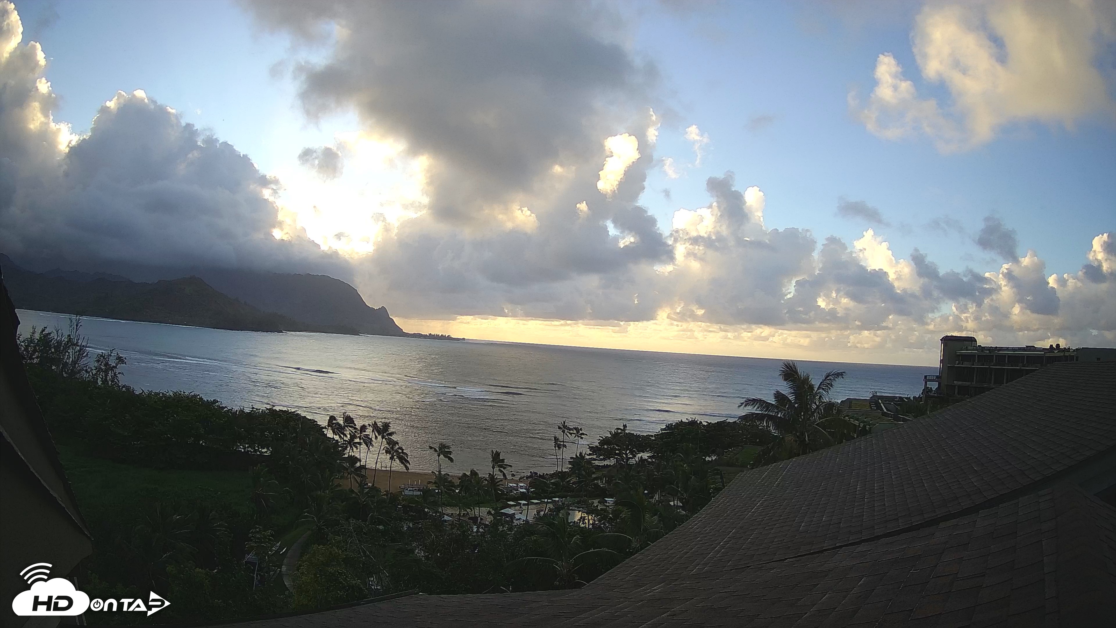 Snapshot of Hanalei Bay Resort - Kauai Hawaii Live Webcam taken Oct 16, 2026, 5:47pm HST