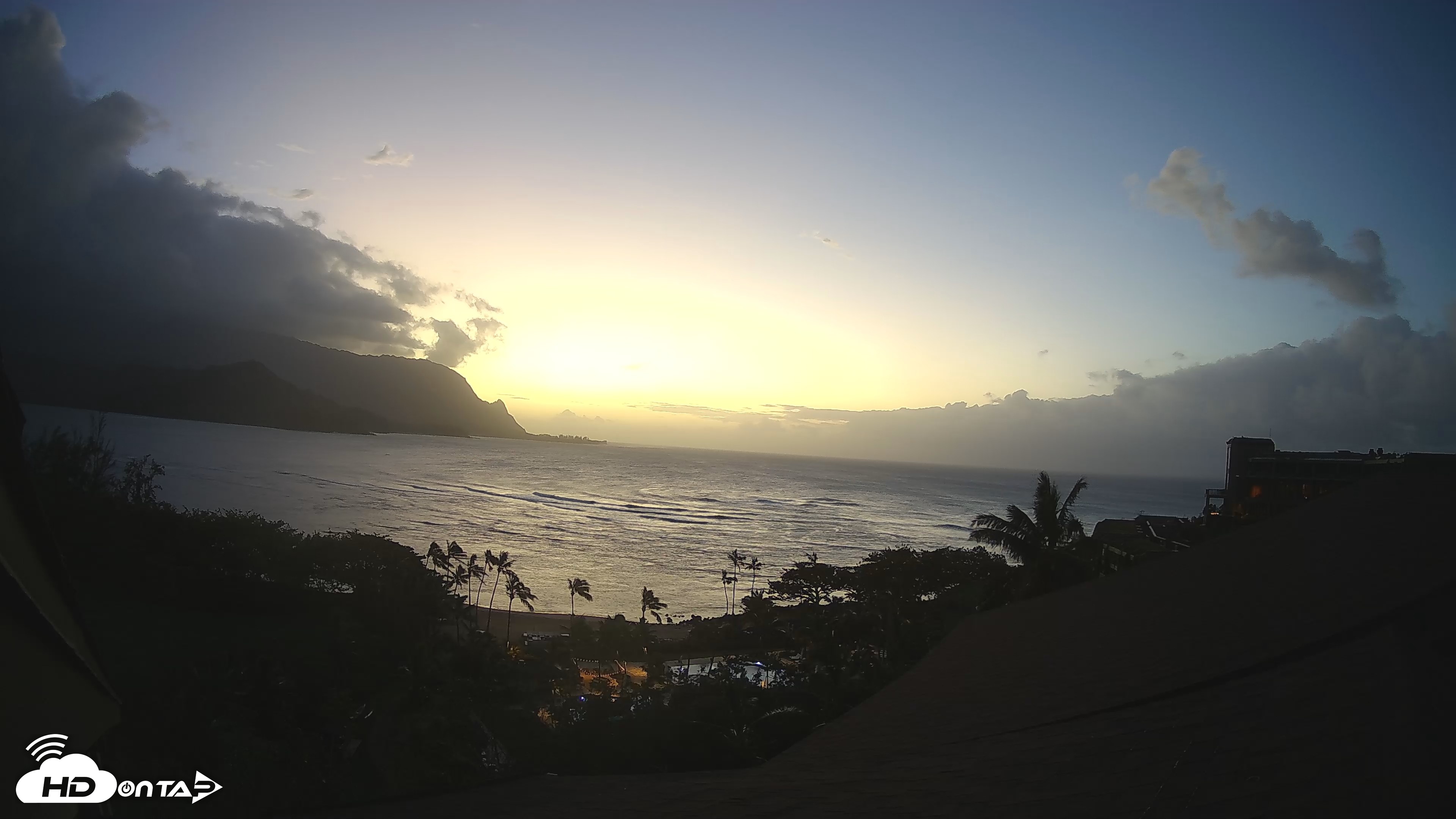Snapshot of Hanalei Bay Resort - Kauai Hawaii Live Webcam taken Sep 26, 2026, 6:50pm HST