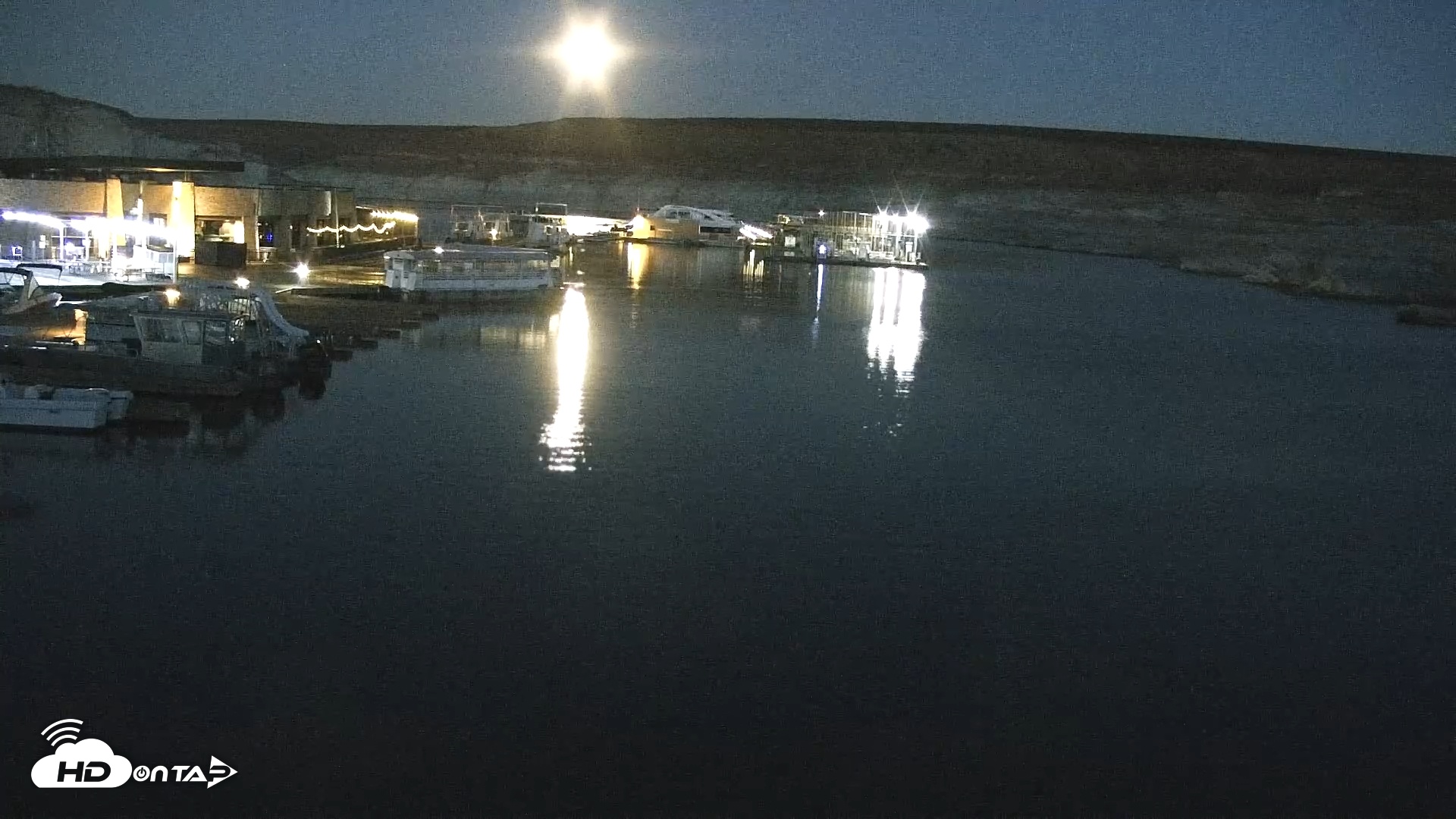 Snapshot of Lake Powell Antelope Point Marina Live Webcam taken Dec 4, 2025, 6:39am MST