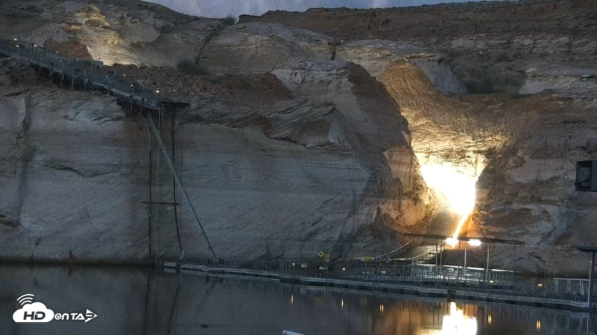 Snapshot of Lake Powell Antelope Point Marina Live Webcam taken Sep 14, 2026, 5:37am MST