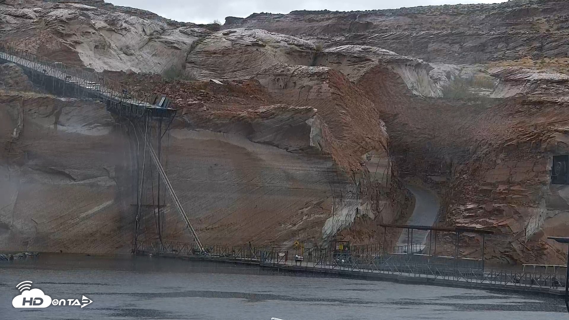 Snapshot of Lake Powell Antelope Point Marina Live Webcam taken Oct 21, 2026, 10:36am MST