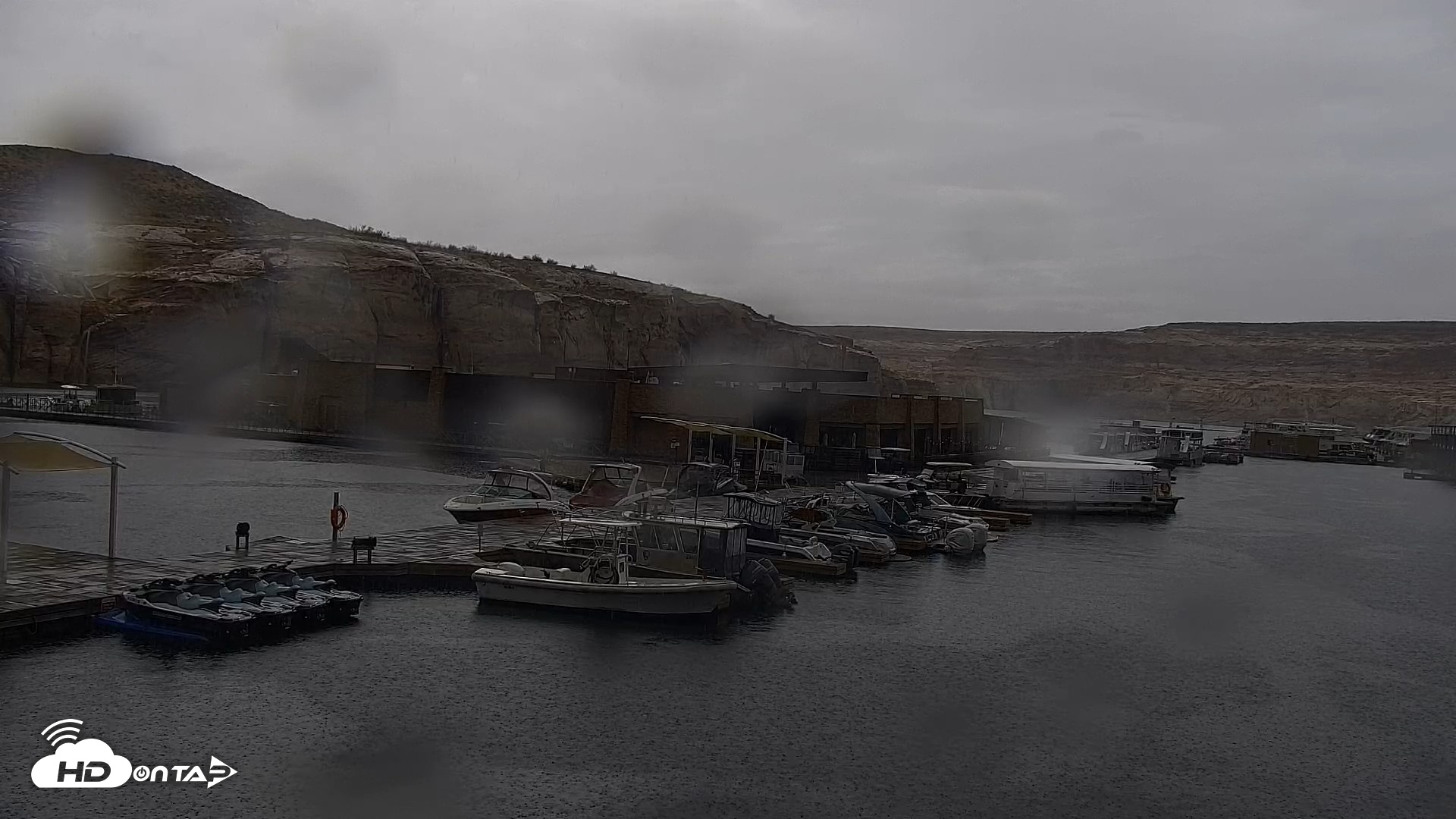 Snapshot of Lake Powell Antelope Point Marina Live Webcam taken Oct 21, 2026, 10:32am MST