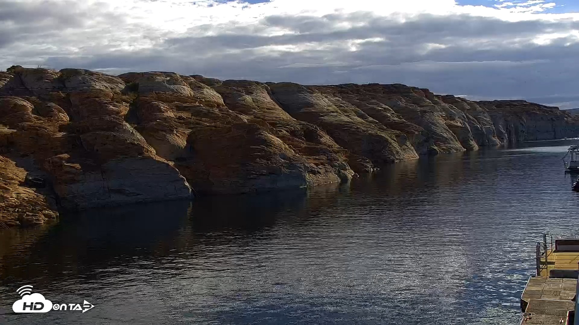 Snapshot of Lake Powell Antelope Point Marina Live Webcam taken Oct 14, 2026, 9:11am MST
