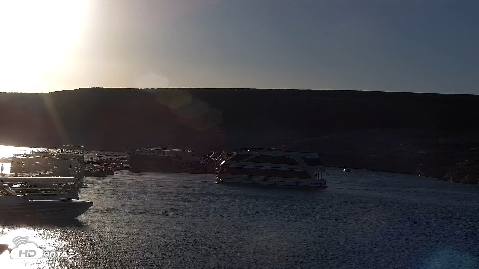 Snapshot of Lake Powell Antelope Point Marina Live Webcam taken Jun 27, 2026, 7:00pm MST