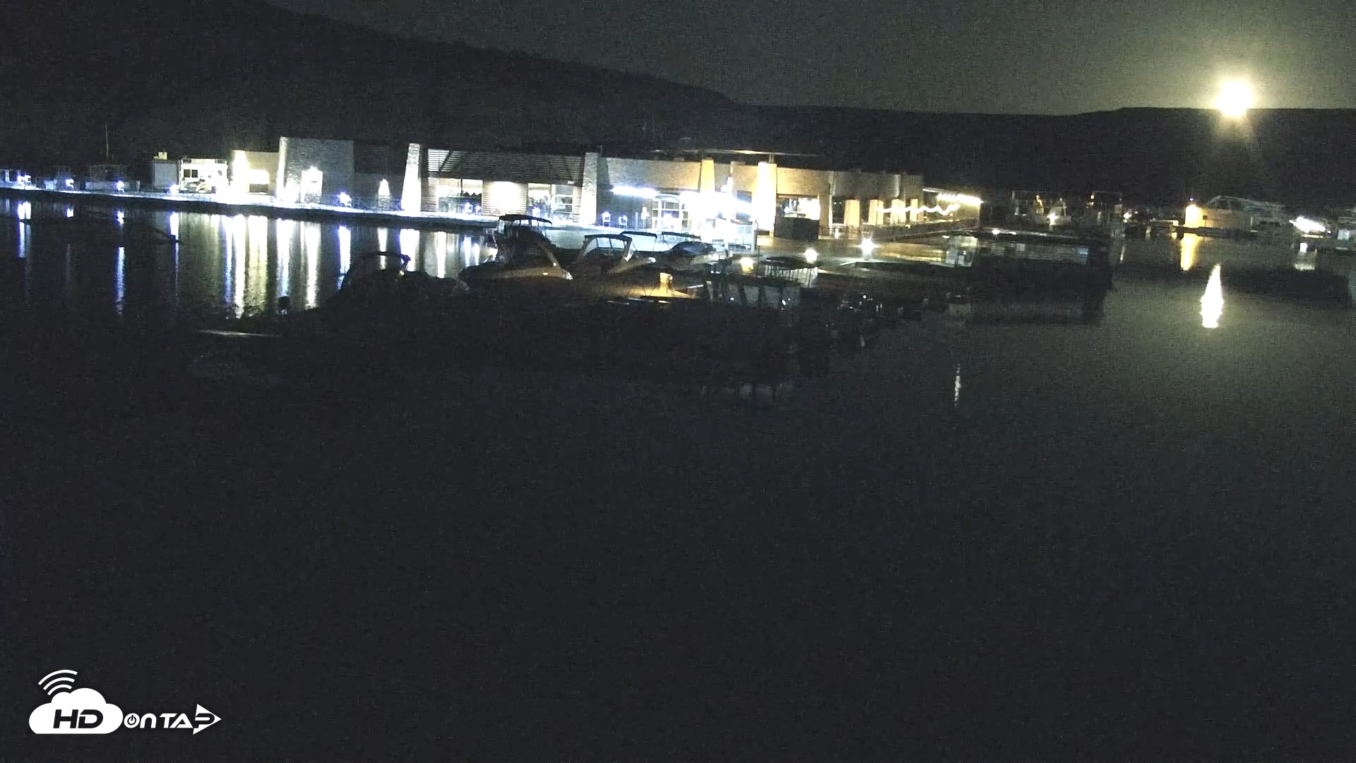 Snapshot of Lake Powell Antelope Point Marina Live Webcam taken Jan 30, 2026, 5:32am MST