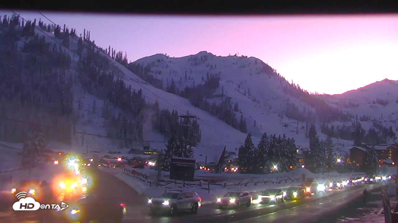 Snapshot of Palisades Tahoe KT-22 Live Webcam taken Dec 29, 2025, 5:08pm PST