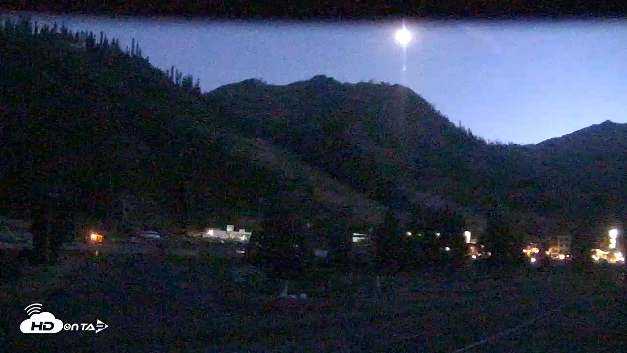 Snapshot of Palisades Tahoe KT-22 Live Webcam taken Aug 18, 2026, 8:29pm PDT