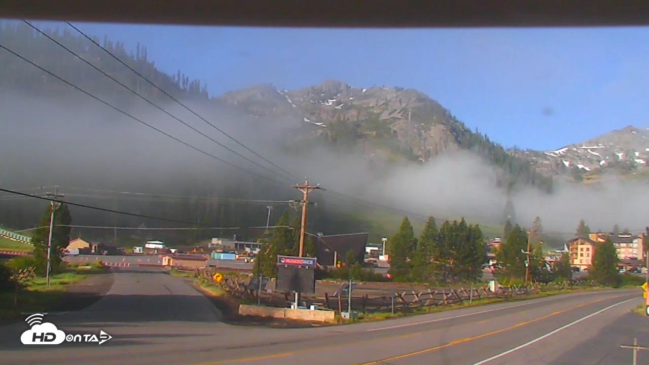 Snapshot of Palisades Tahoe KT-22 Live Webcam taken Jun 22, 2025, 7:04am PDT