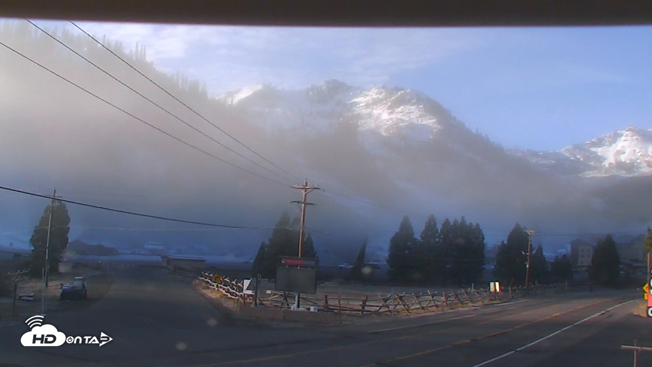 Snapshot of Palisades Tahoe KT-22 Live Webcam taken Nov 29, 2025, 8:15am PST