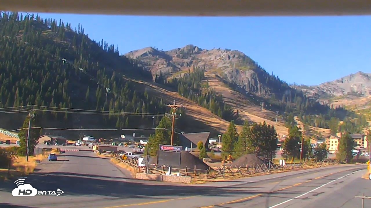 Snapshot of Palisades Tahoe KT-22 Live Webcam taken Oct 1, 2026, 9:02am PDT