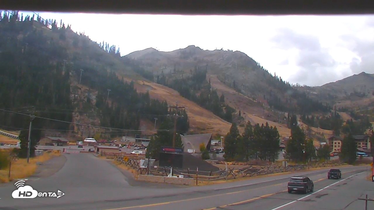 Snapshot of Palisades Tahoe KT-22 Live Webcam taken Oct 12, 2026, 12:59pm PDT